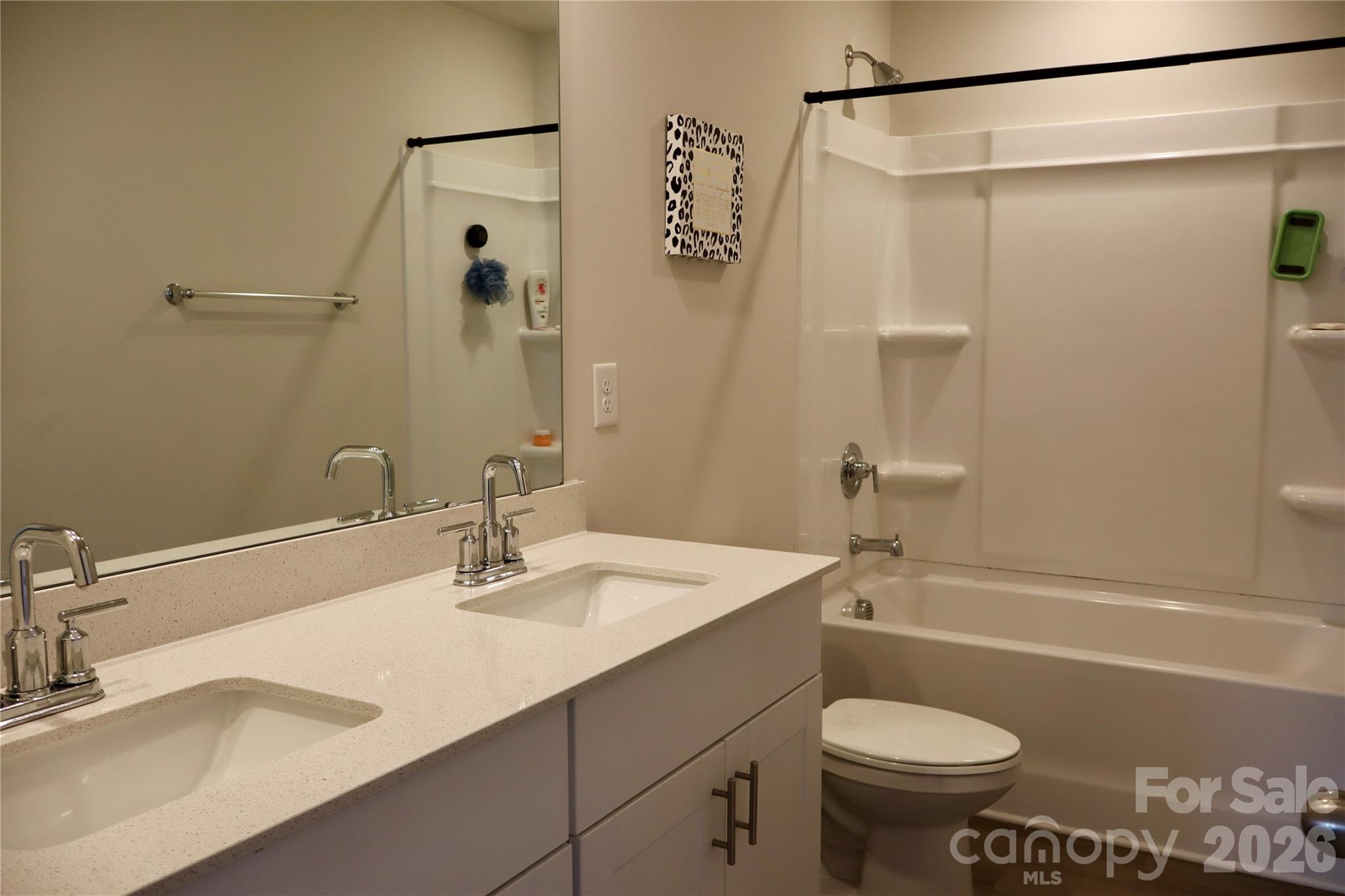 1013 Harry Court Property Photo 29
