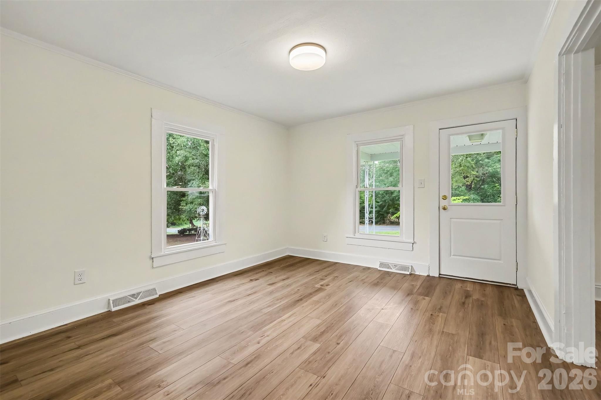 1550 Saw Road Property Photo 12