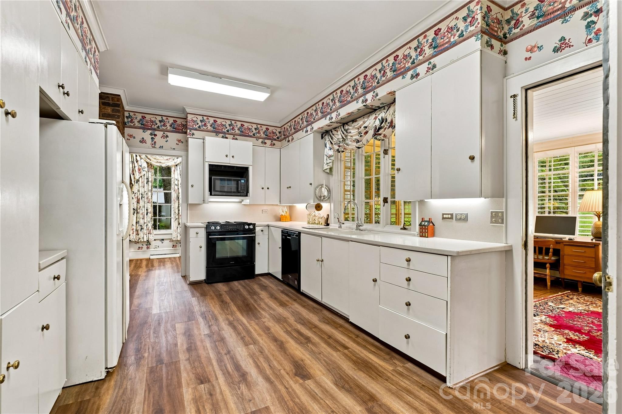 209 Labans Lane Property Photo 9