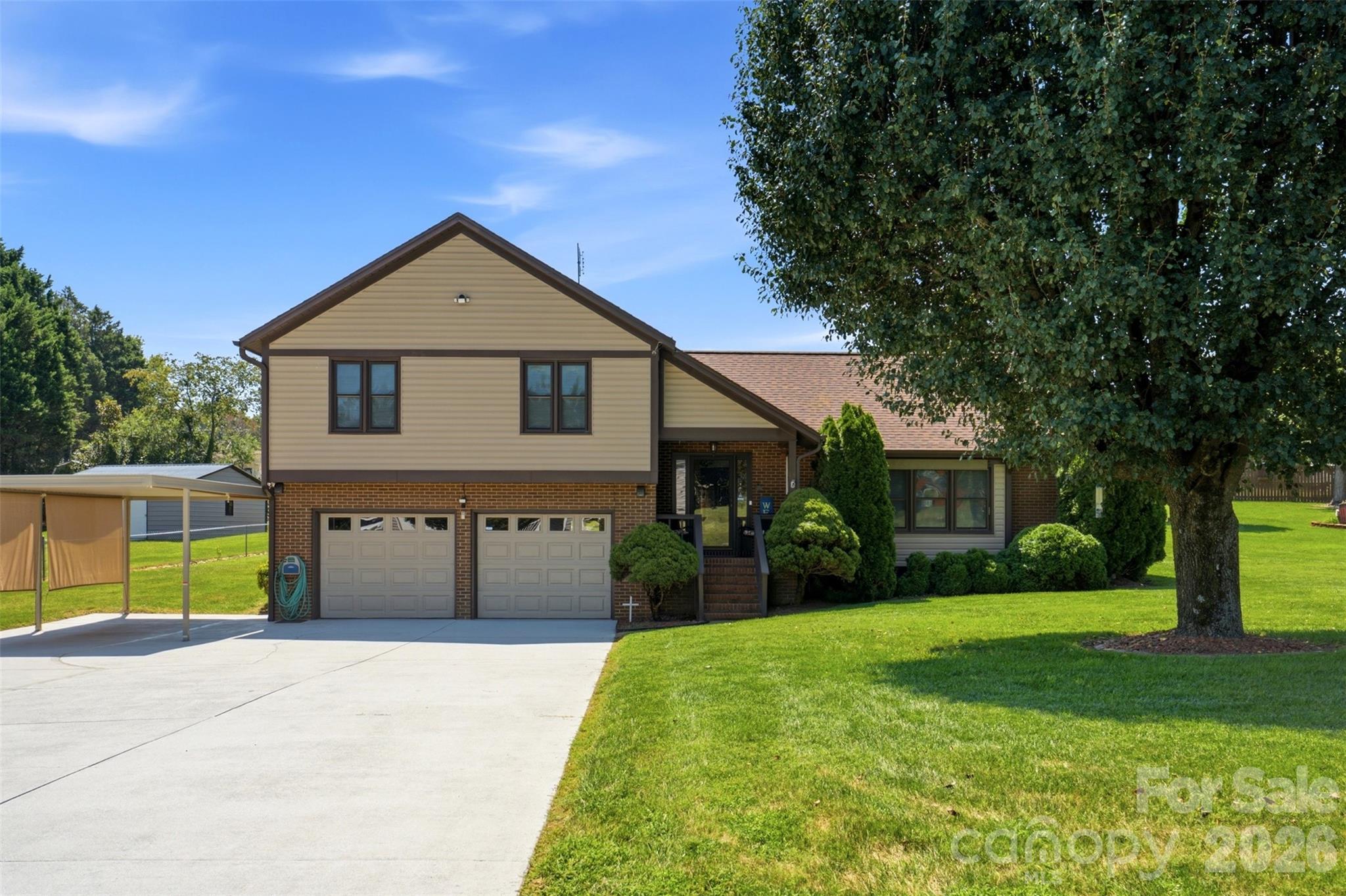 118 Sherwood Drive Property Photo 1