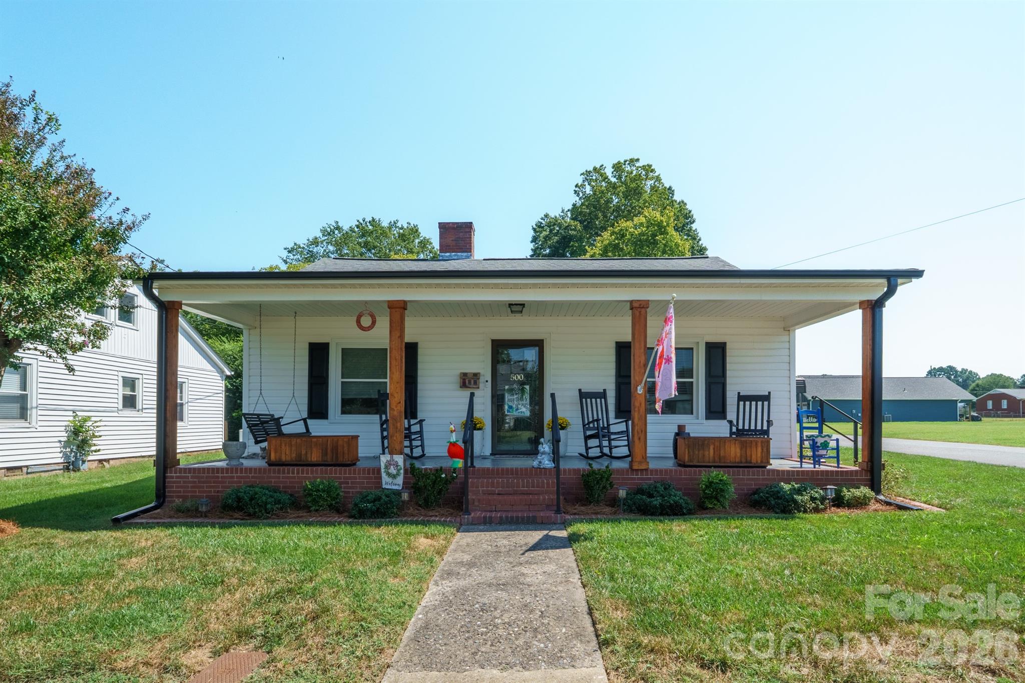 500 N Elm Street Property Photo 2