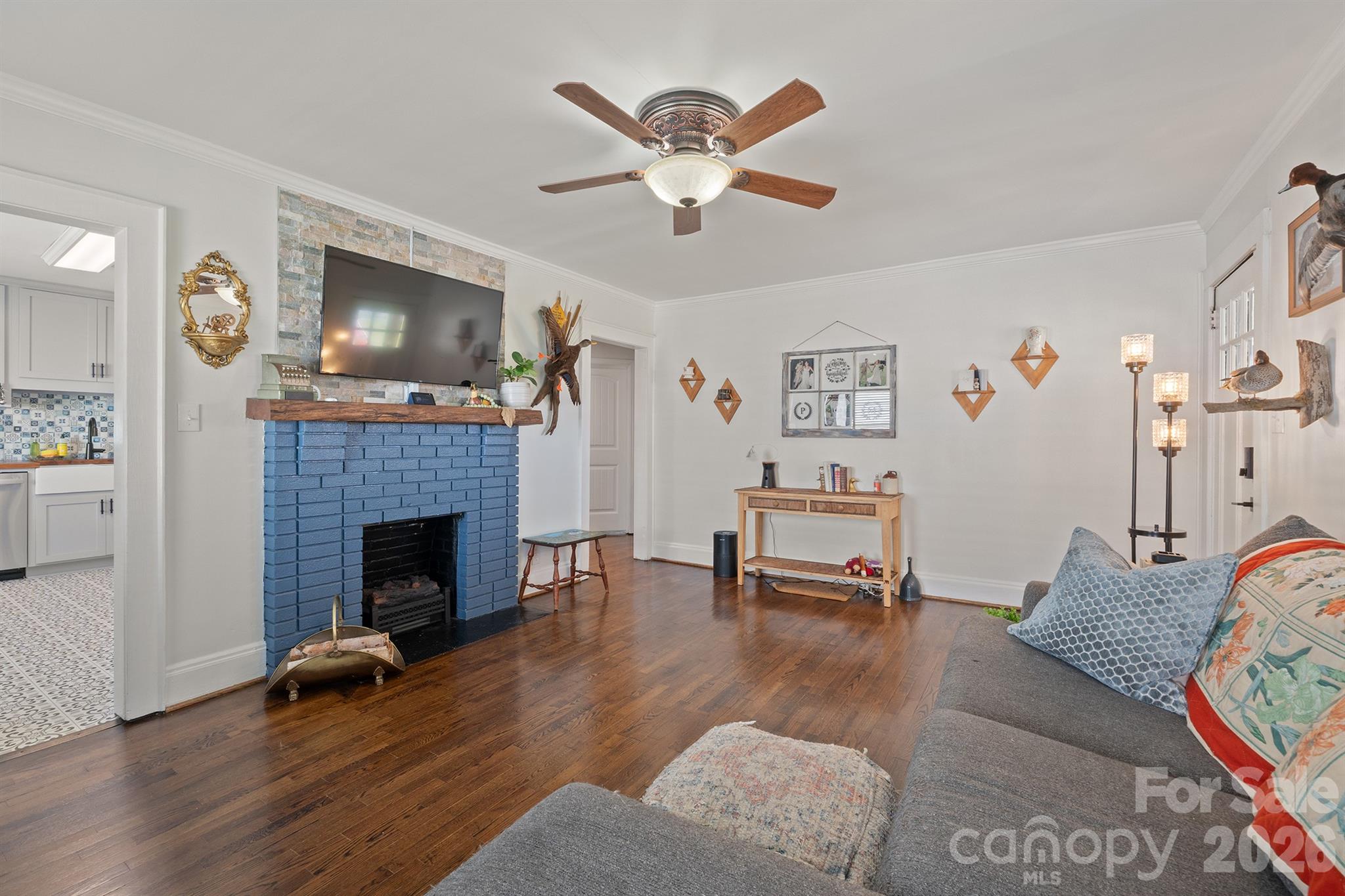 500 N Elm Street Property Photo 11
