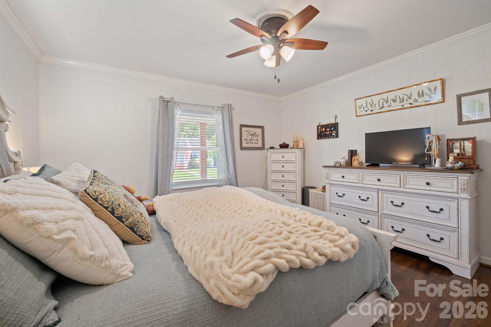 500 N Elm Street Property Photo 15