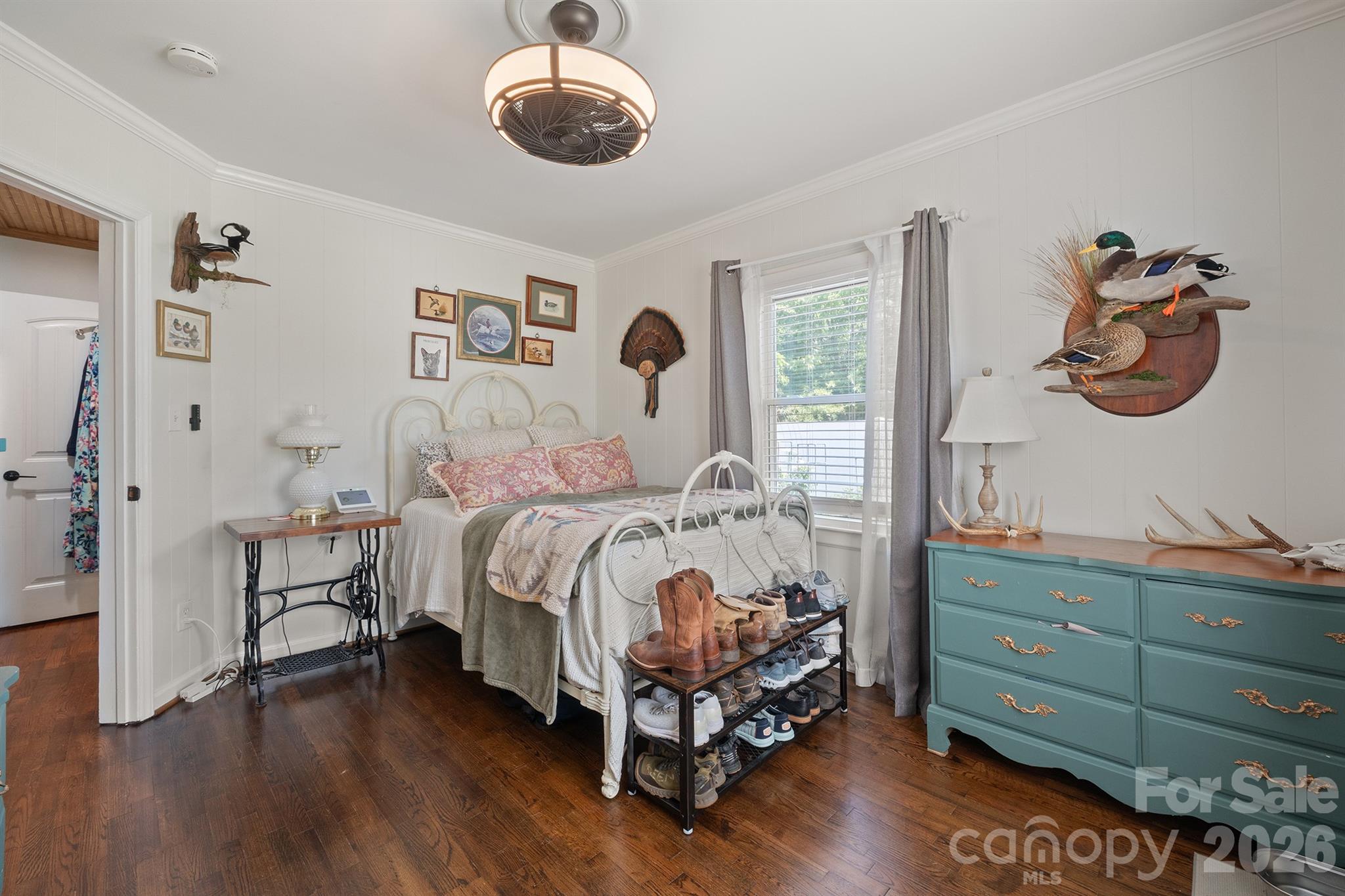 500 N Elm Street Property Photo 17