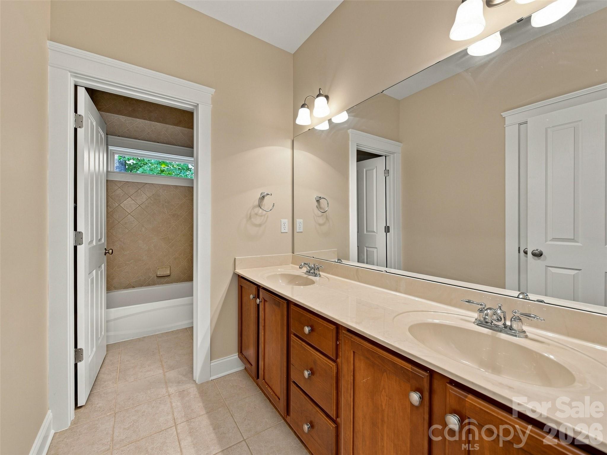 24 Greenwells Glory Drive Property Photo 25