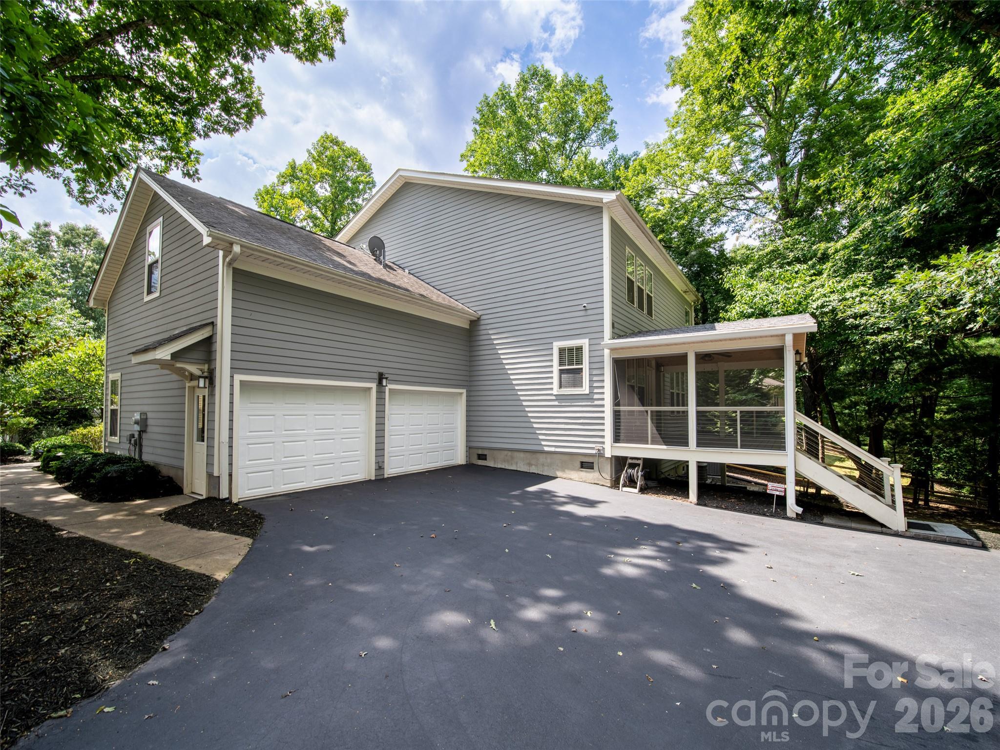 24 Greenwells Glory Drive Property Photo 33