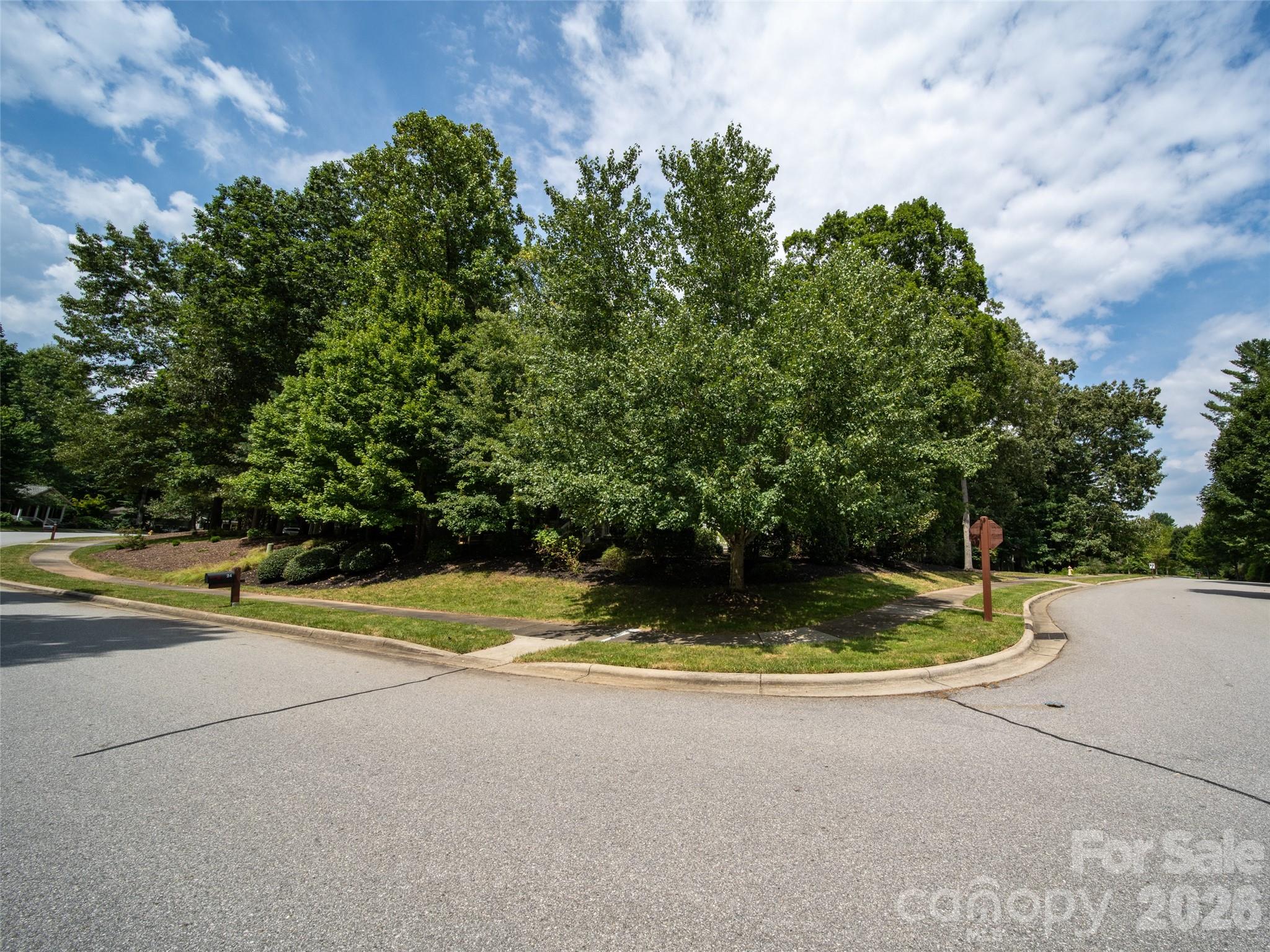 24 Greenwells Glory Drive Property Photo 34