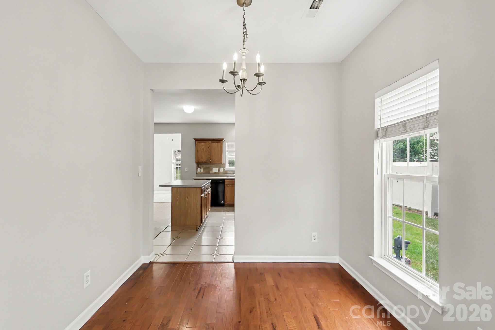 4960 Sunburst Lane Property Photo 8