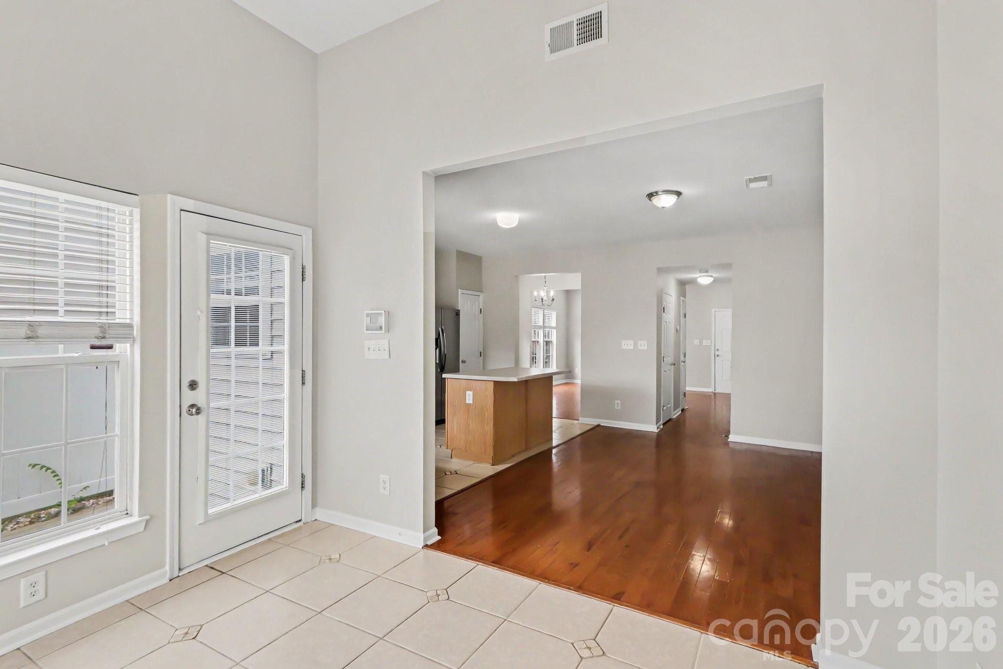 4960 Sunburst Lane Property Photo 9