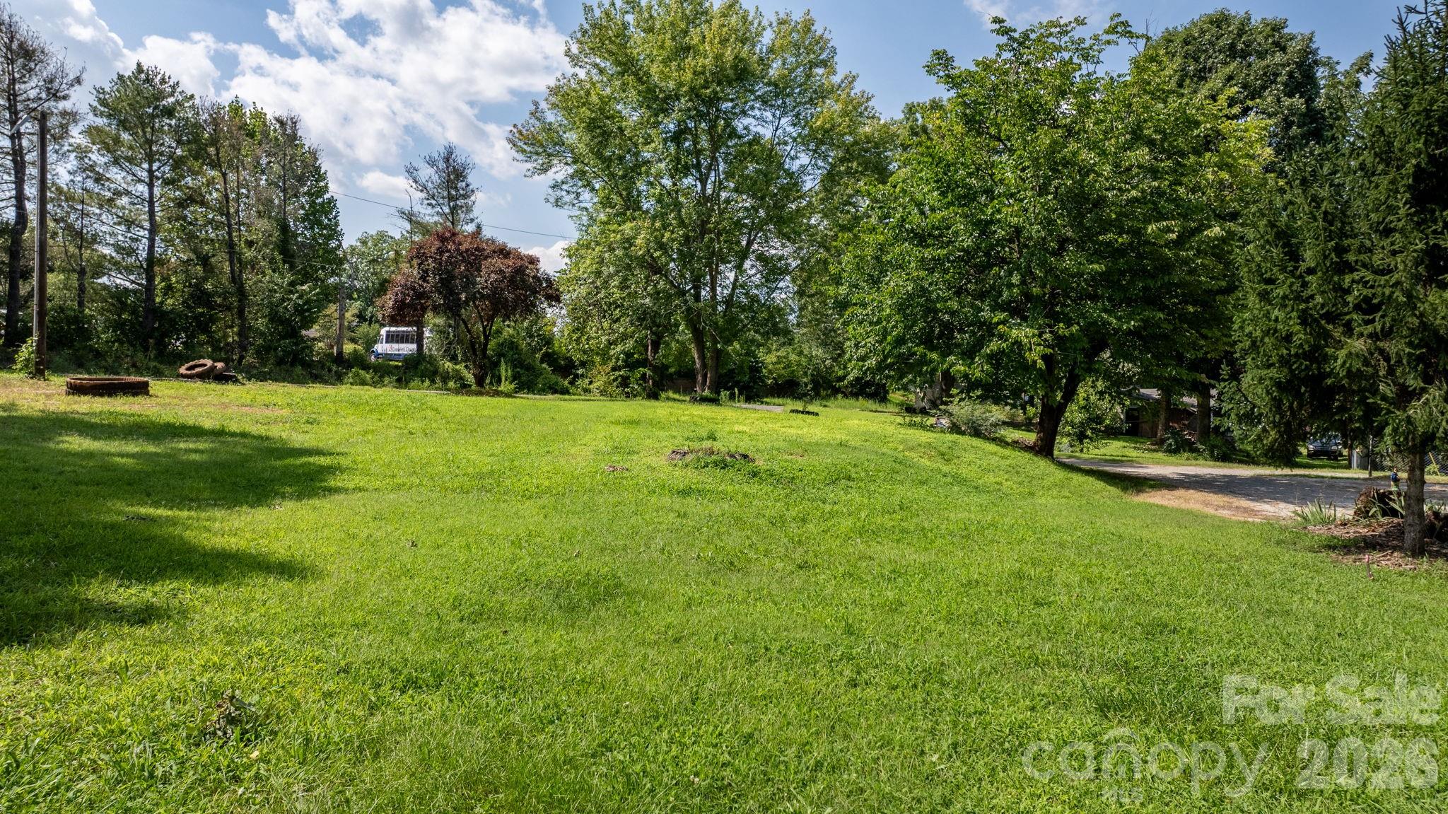 160 Green Street Property Photo 18