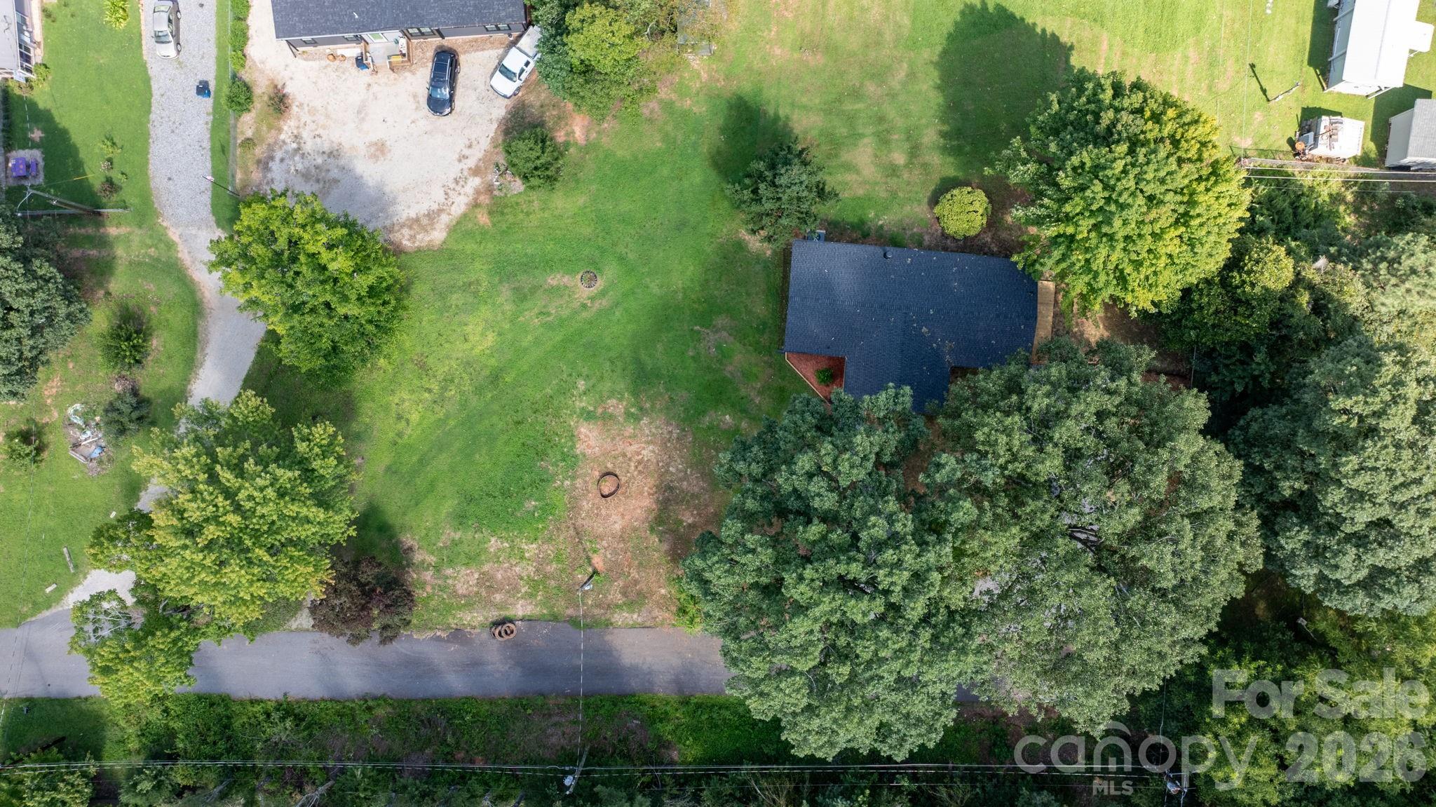 160 Green Street Property Photo 24