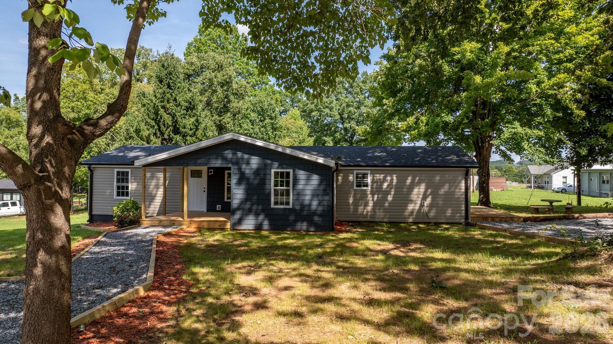 160 Green Street Property Photo 29