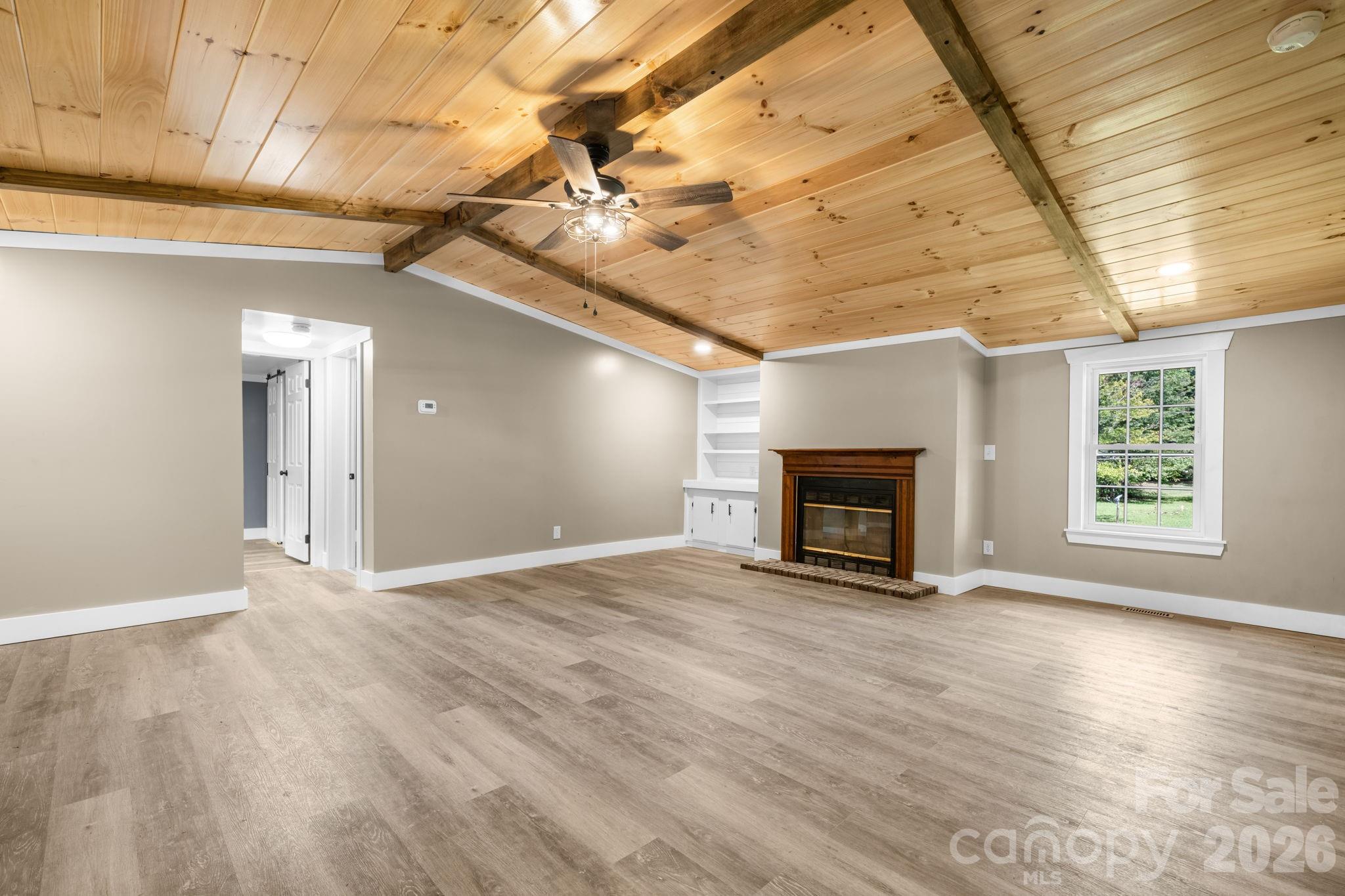 160 Green Street Property Photo 30