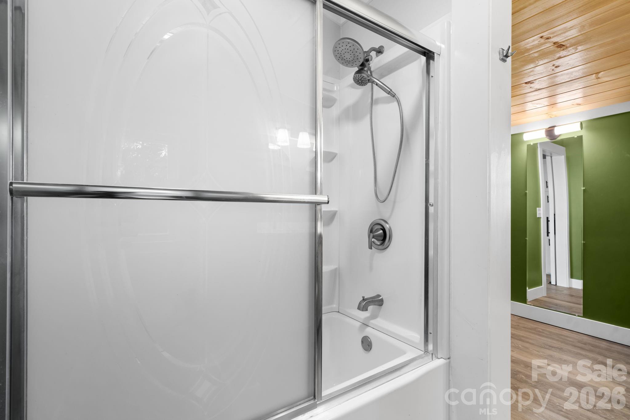 160 Green Street Property Photo 38