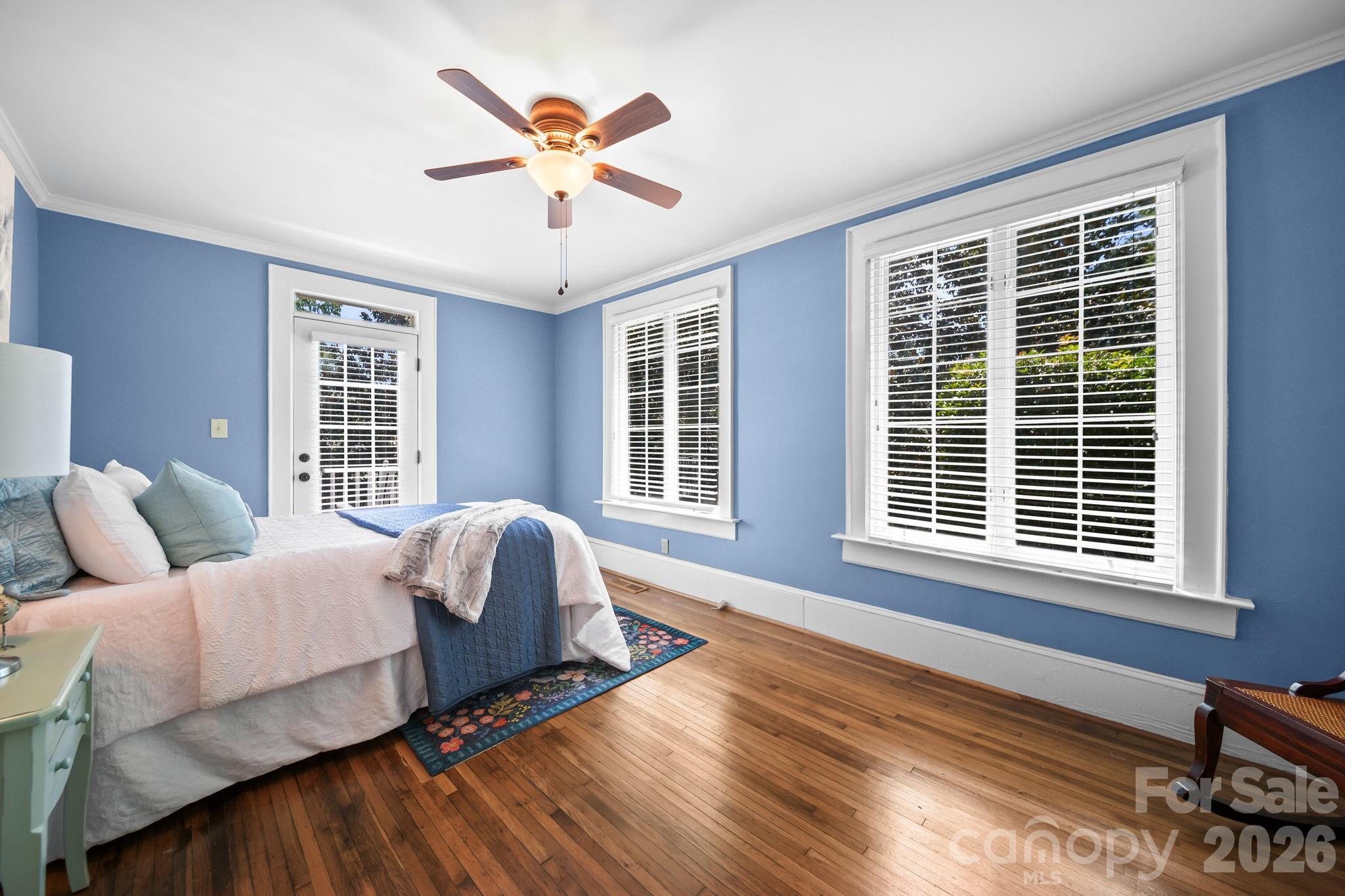 424 S York Street Property Photo 14