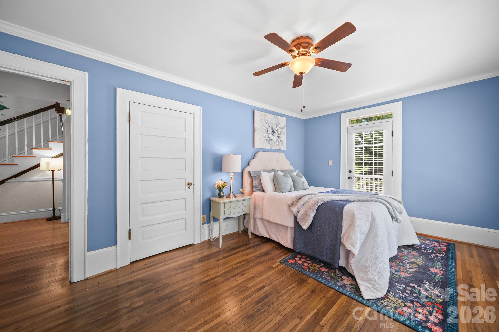 424 S York Street Property Photo 15