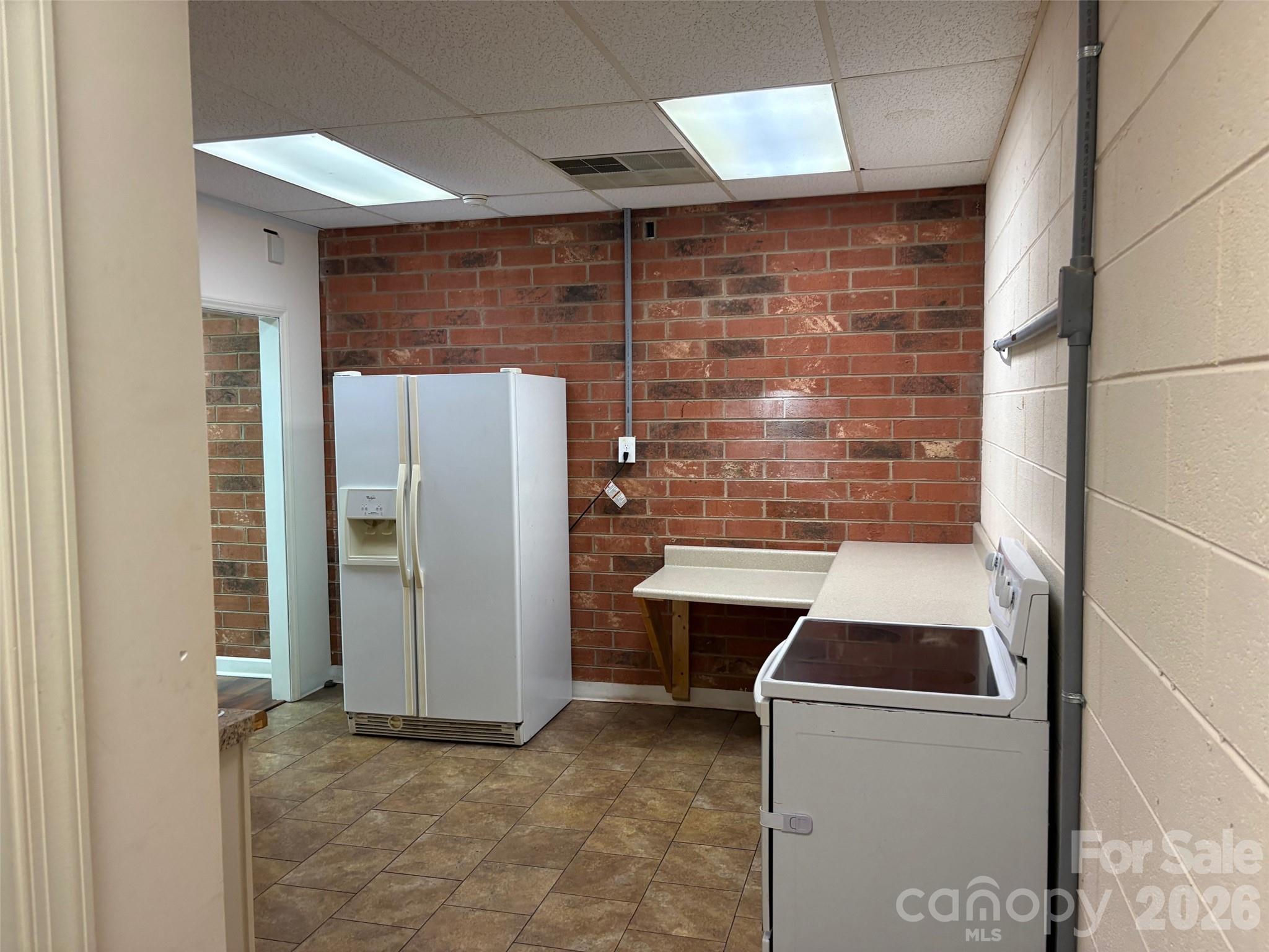 322 E Statesville Avenue Property Photo 6