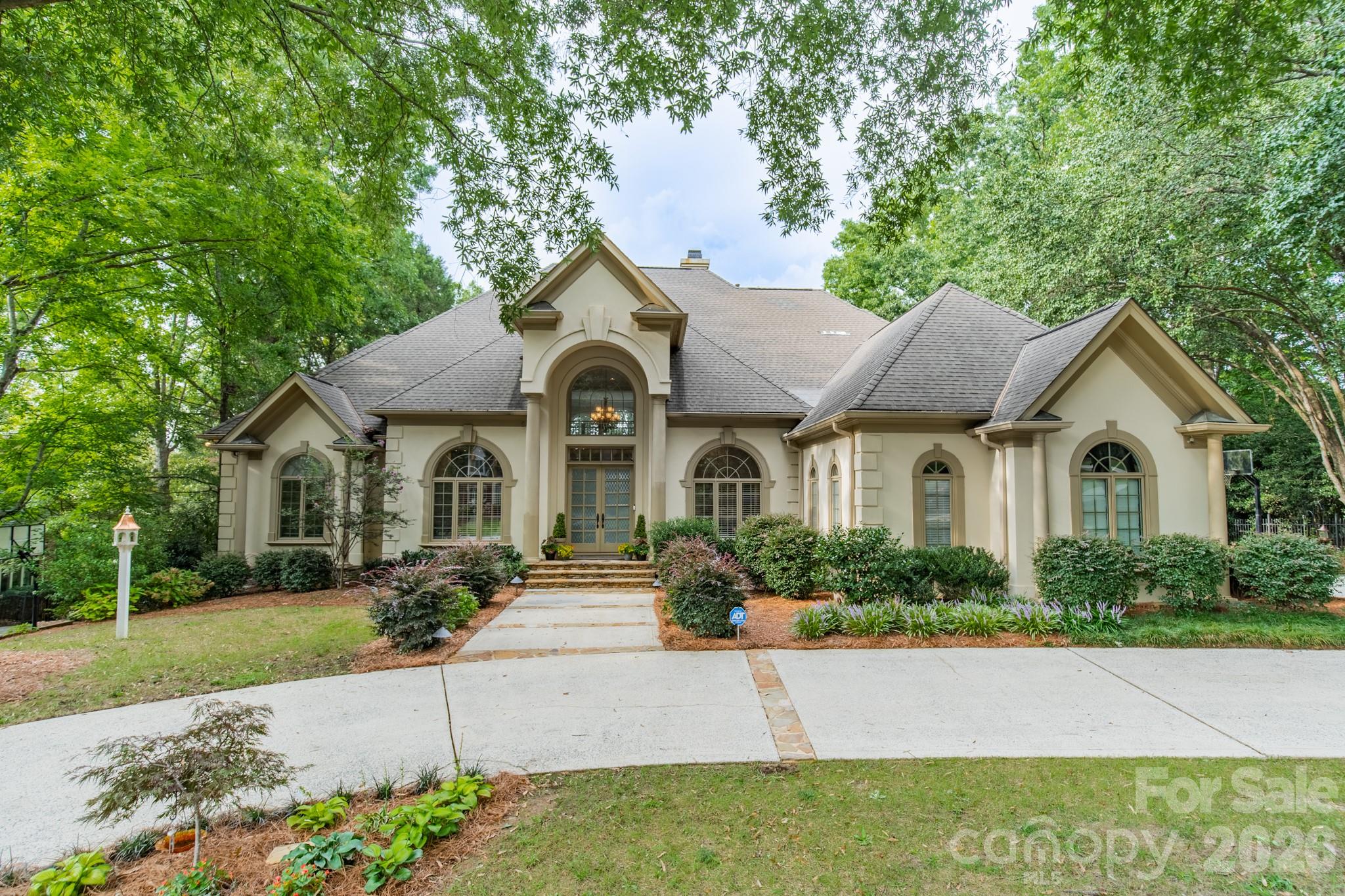 4732 Old Course Drive Property Photo 2