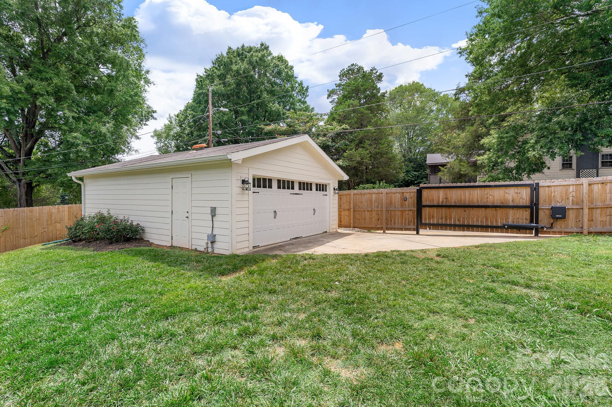 2800 Hilliard Drive Property Photo 22
