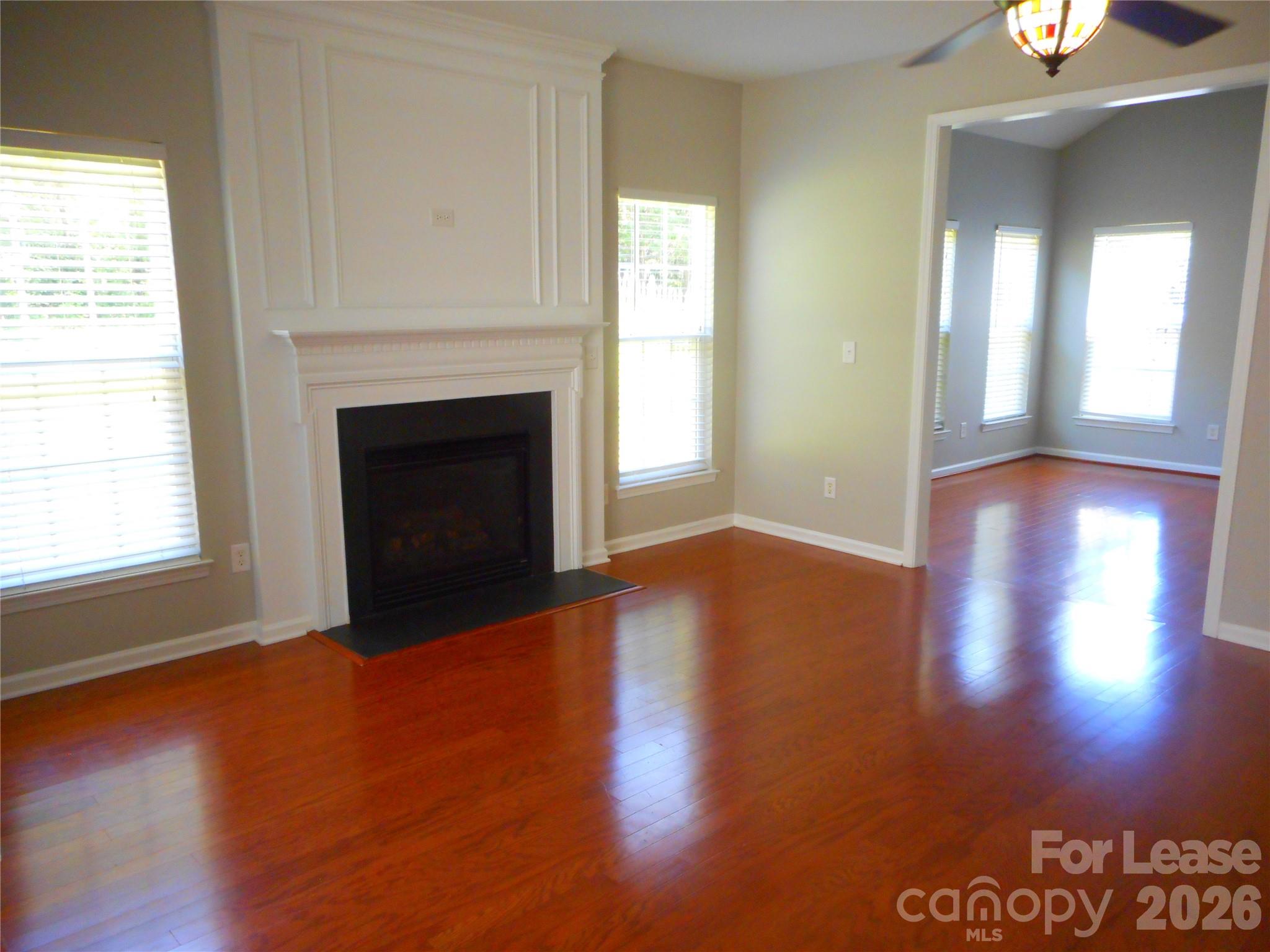 1018 Fountainbrook Drive Property Photo 4