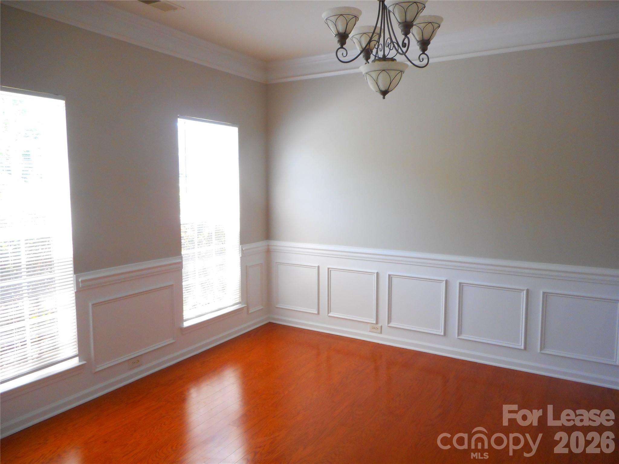 1018 Fountainbrook Drive Property Photo 9
