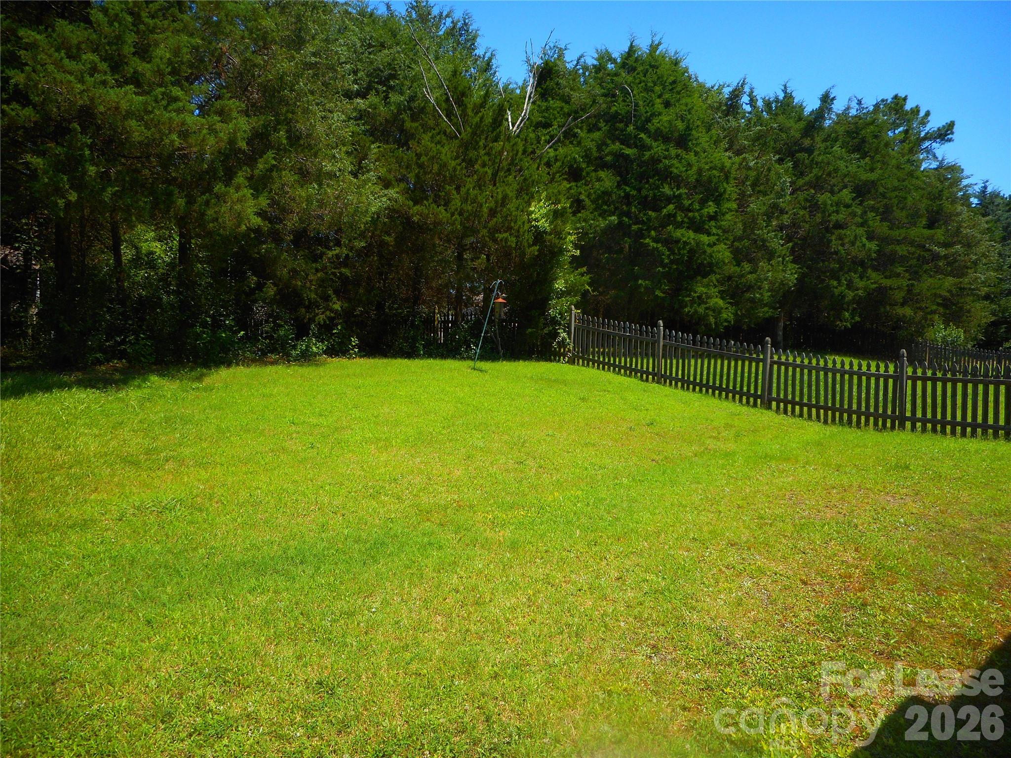 1018 Fountainbrook Drive Property Photo 11
