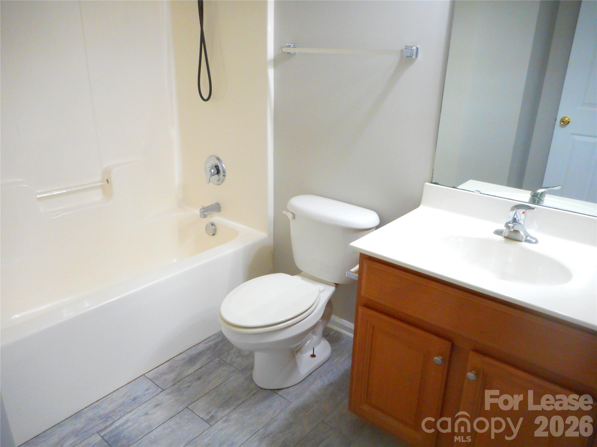 1018 Fountainbrook Drive Property Photo 22