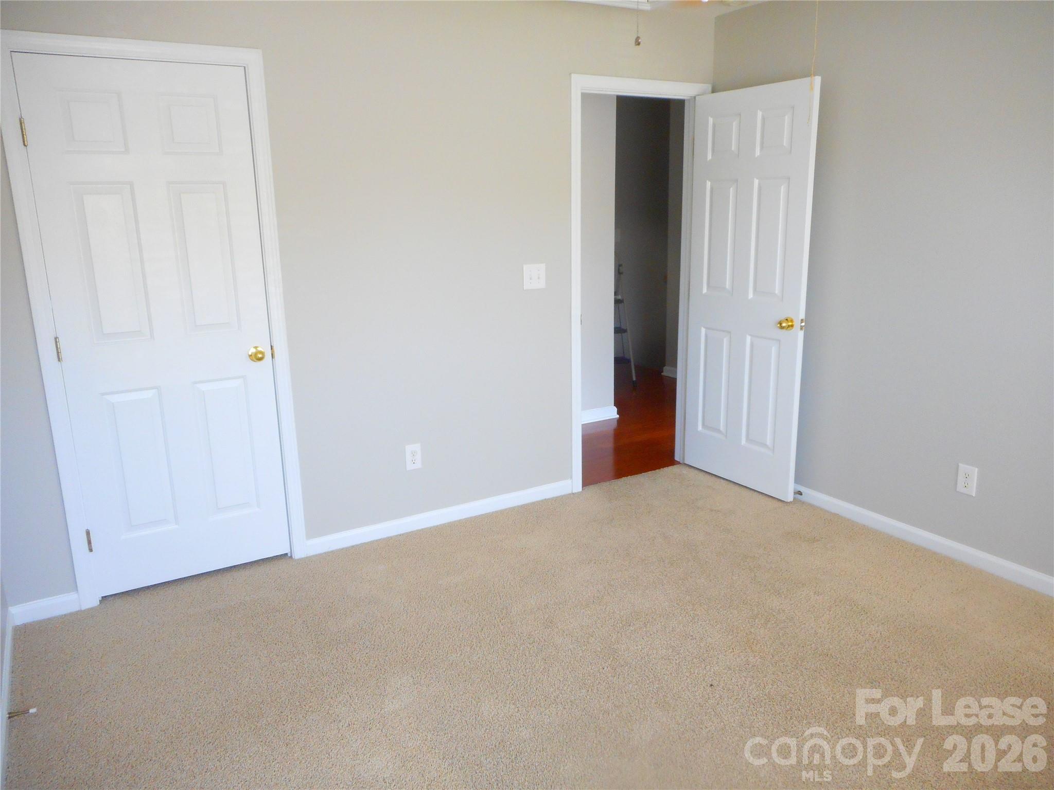 1018 Fountainbrook Drive Property Photo 23