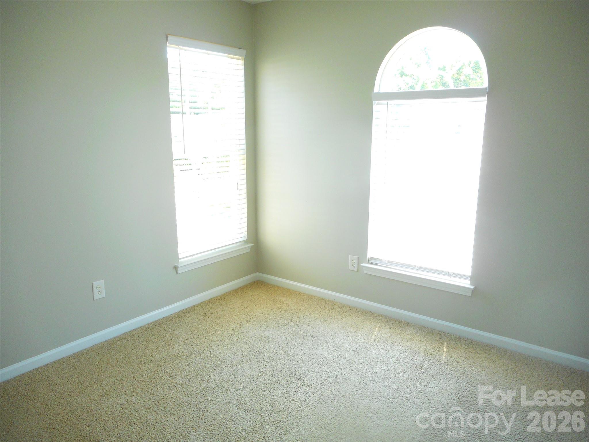 1018 Fountainbrook Drive Property Photo 24