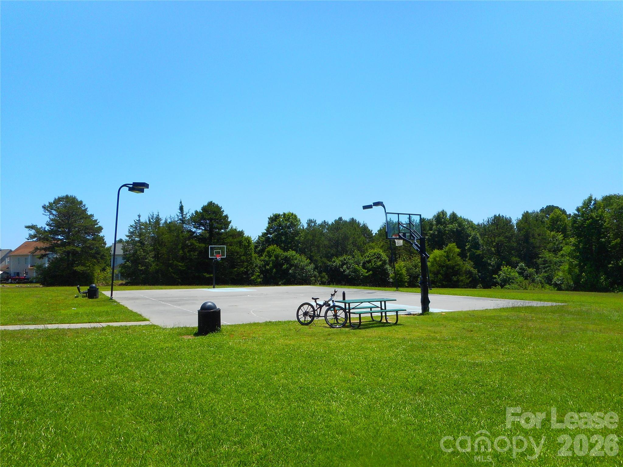 1018 Fountainbrook Drive Property Photo 30
