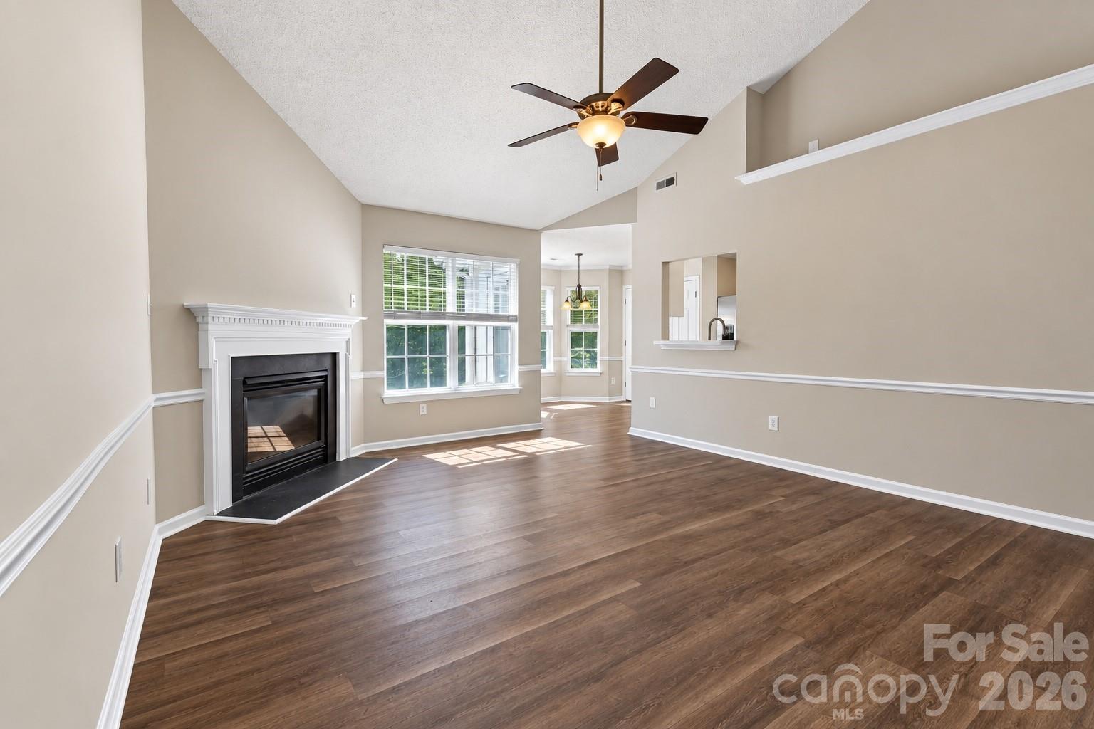 12704 Cumberland Crest Drive Property Photo 3