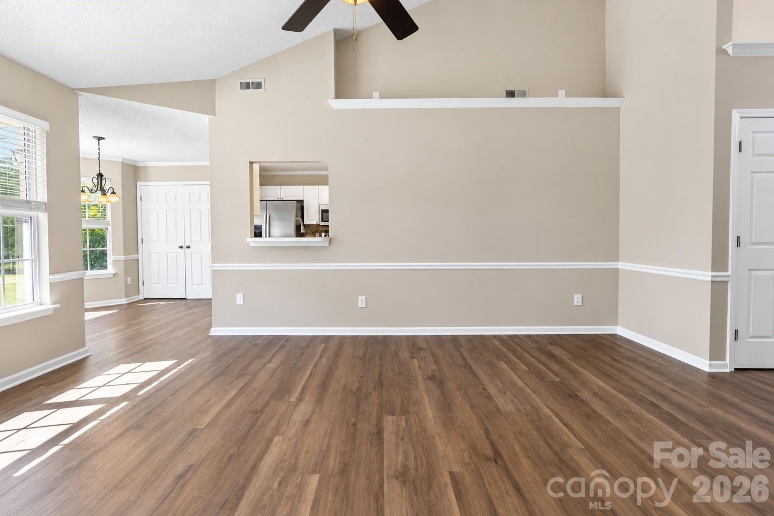 12704 Cumberland Crest Drive Property Photo 4