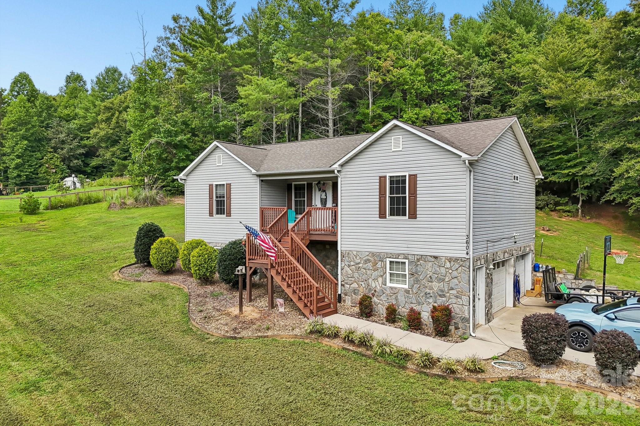 3604 Deerbrook Road Property Photo 4