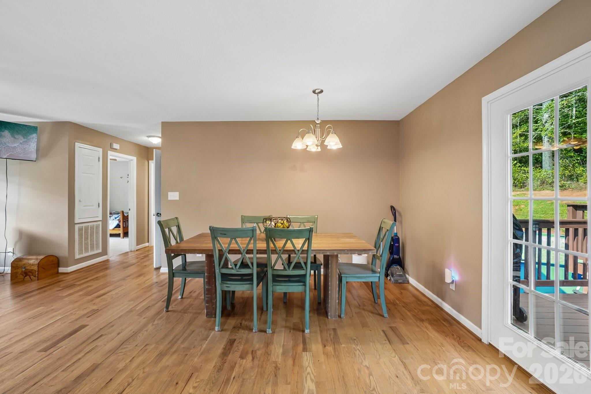 3604 Deerbrook Road Property Photo 6