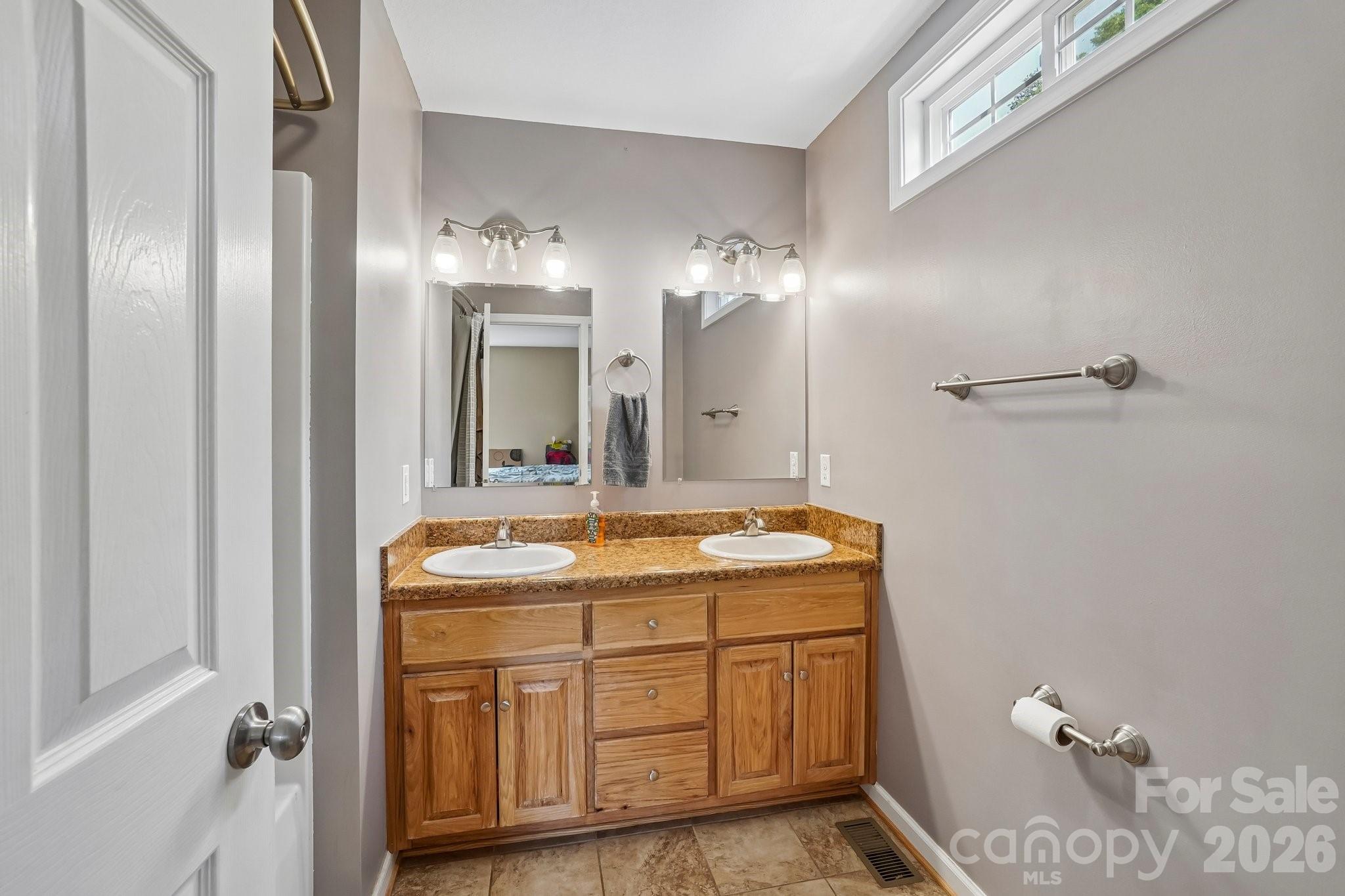 3604 Deerbrook Road Property Photo 10