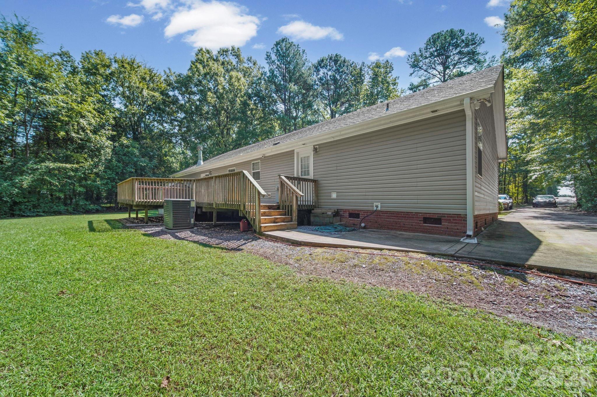 2006 Waxhaw Highway Property Photo 3
