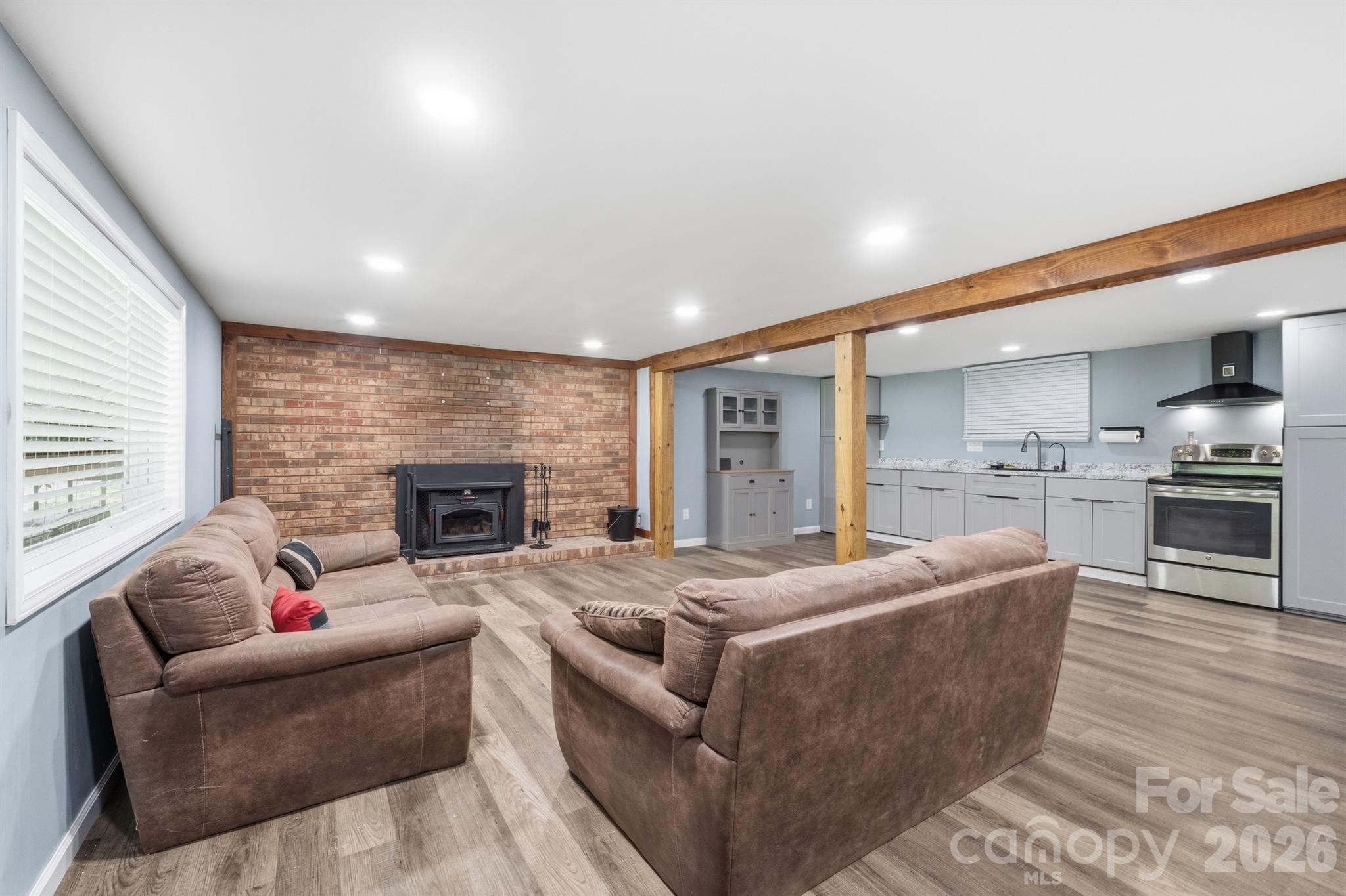 2300 Brookwood Road Property Photo 6