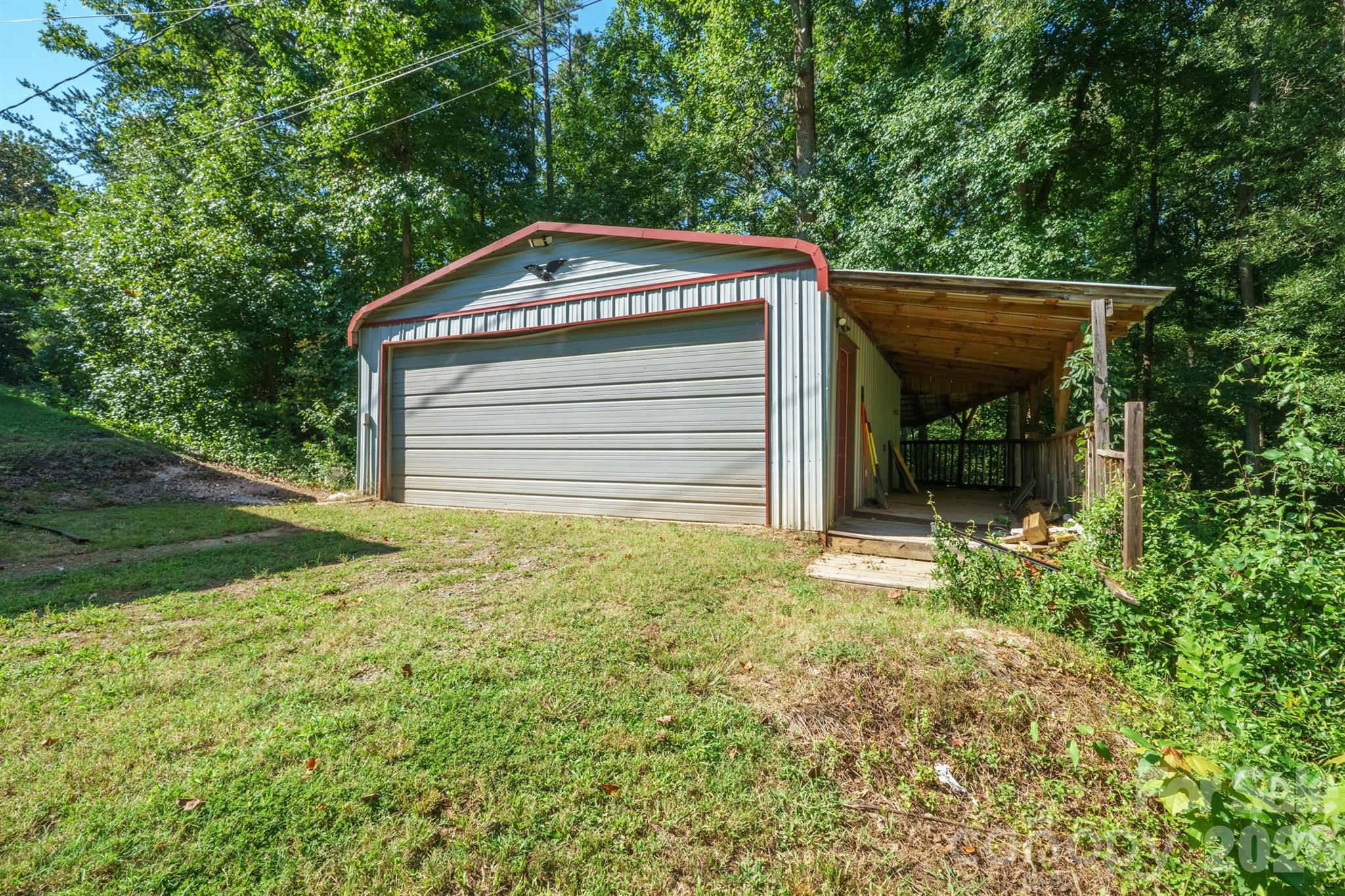 2300 Brookwood Road Property Photo 9