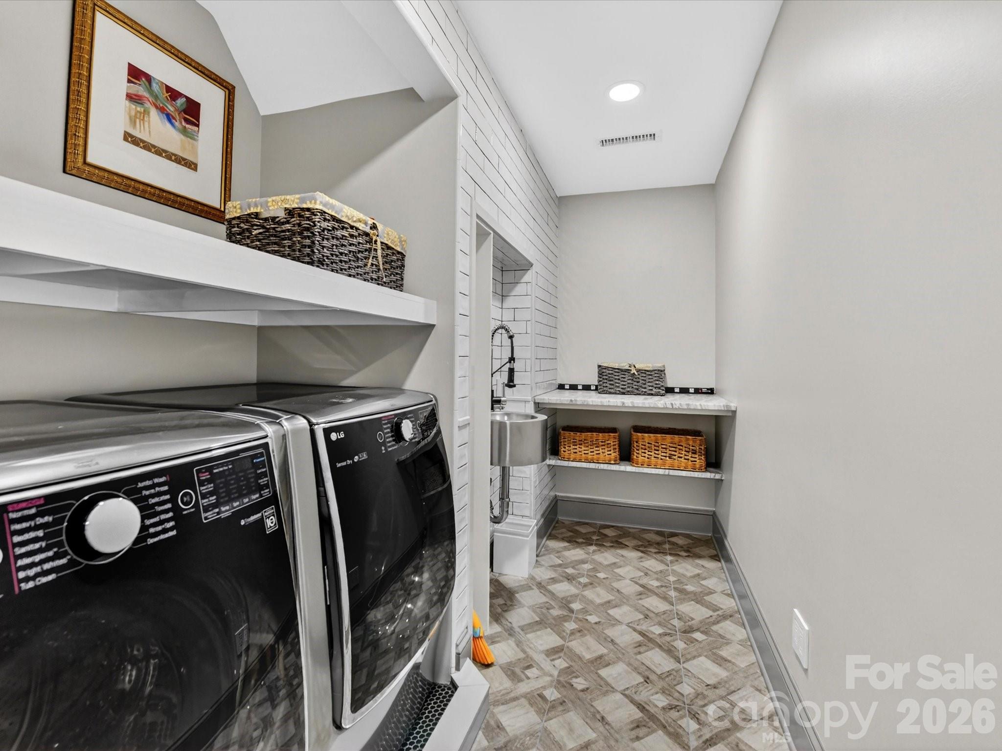 2723 Providence Pine Lane Property Photo 25