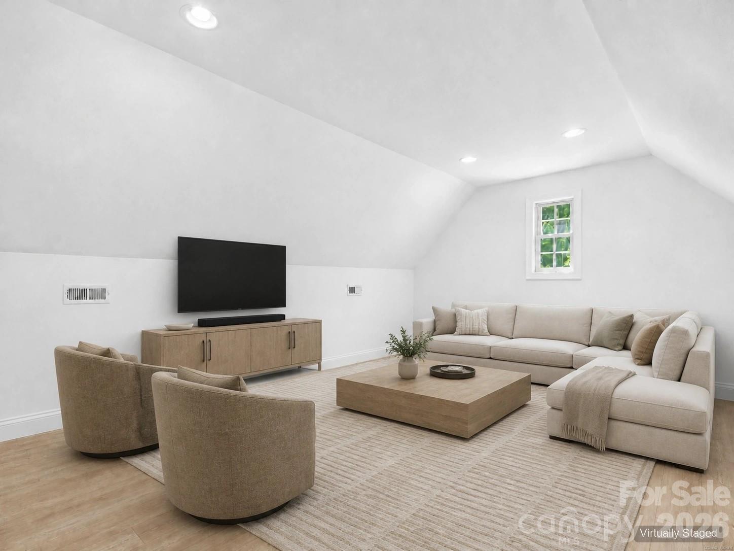 122 Twin Courts Drive Property Photo 7