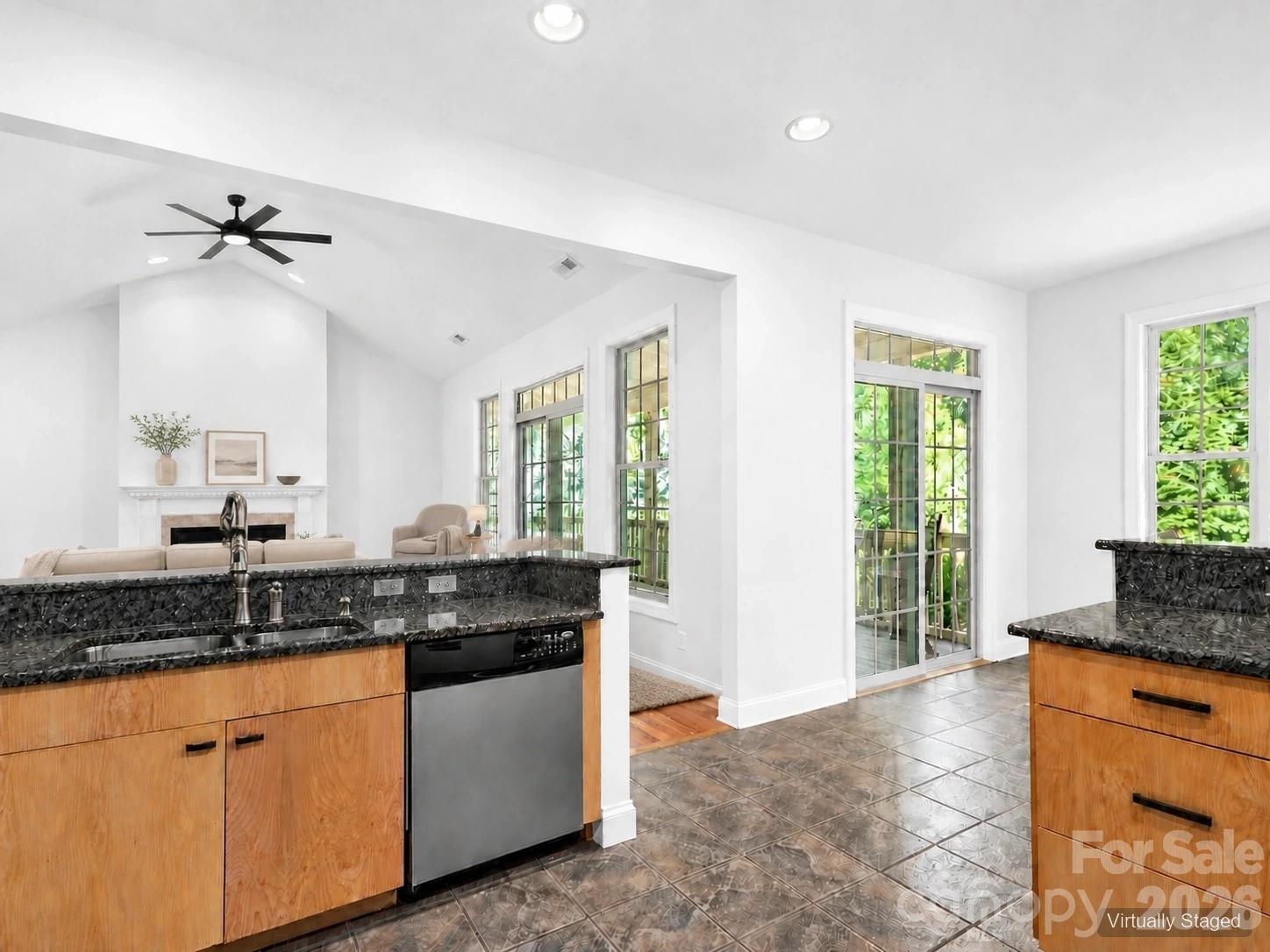 122 Twin Courts Drive Property Photo 12
