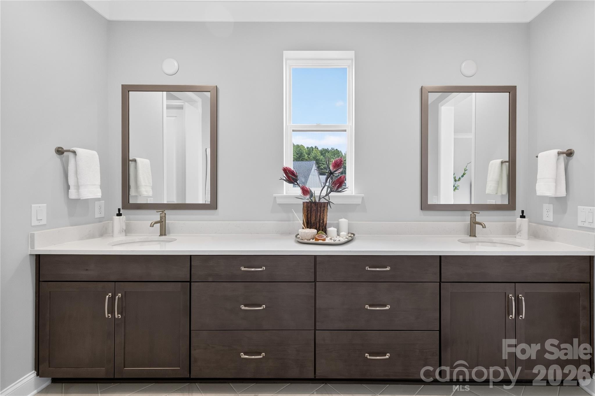 15016 Brownleigh Lane Property Photo 12