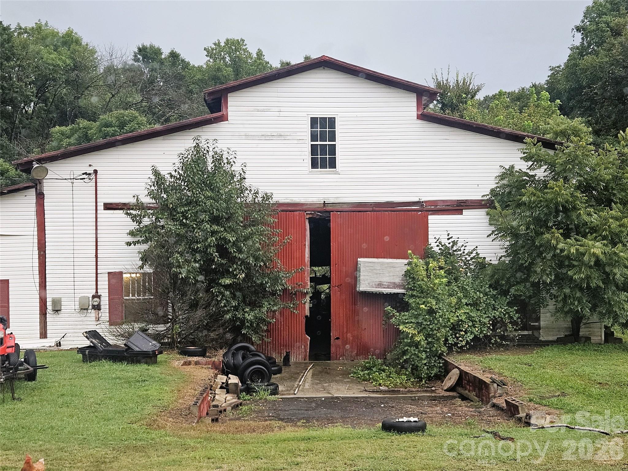 953 Old Charlotte Road Property Photo 1