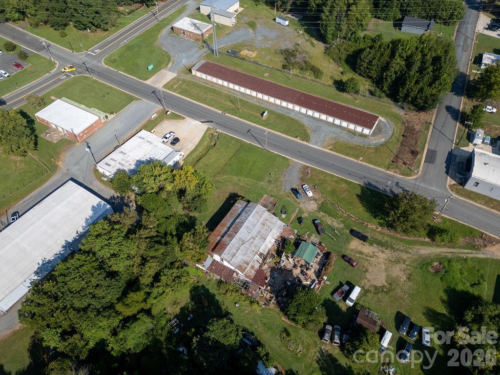 953 Old Charlotte Road Property Photo 3