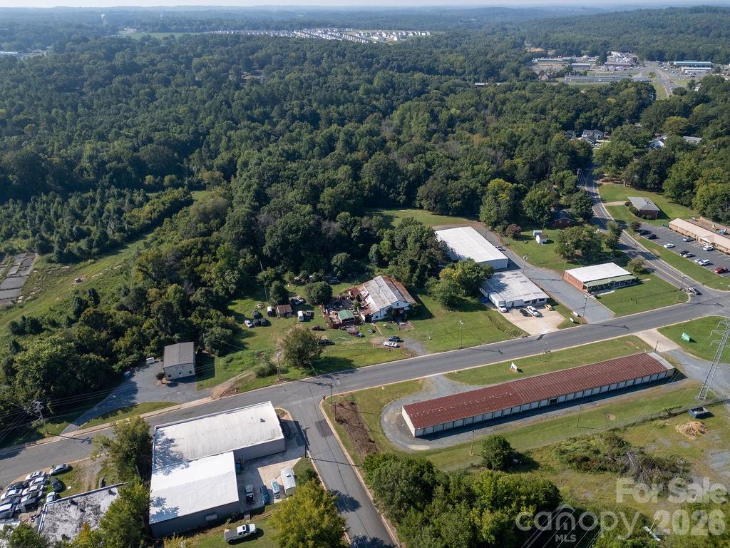 953 Old Charlotte Road Property Photo 4