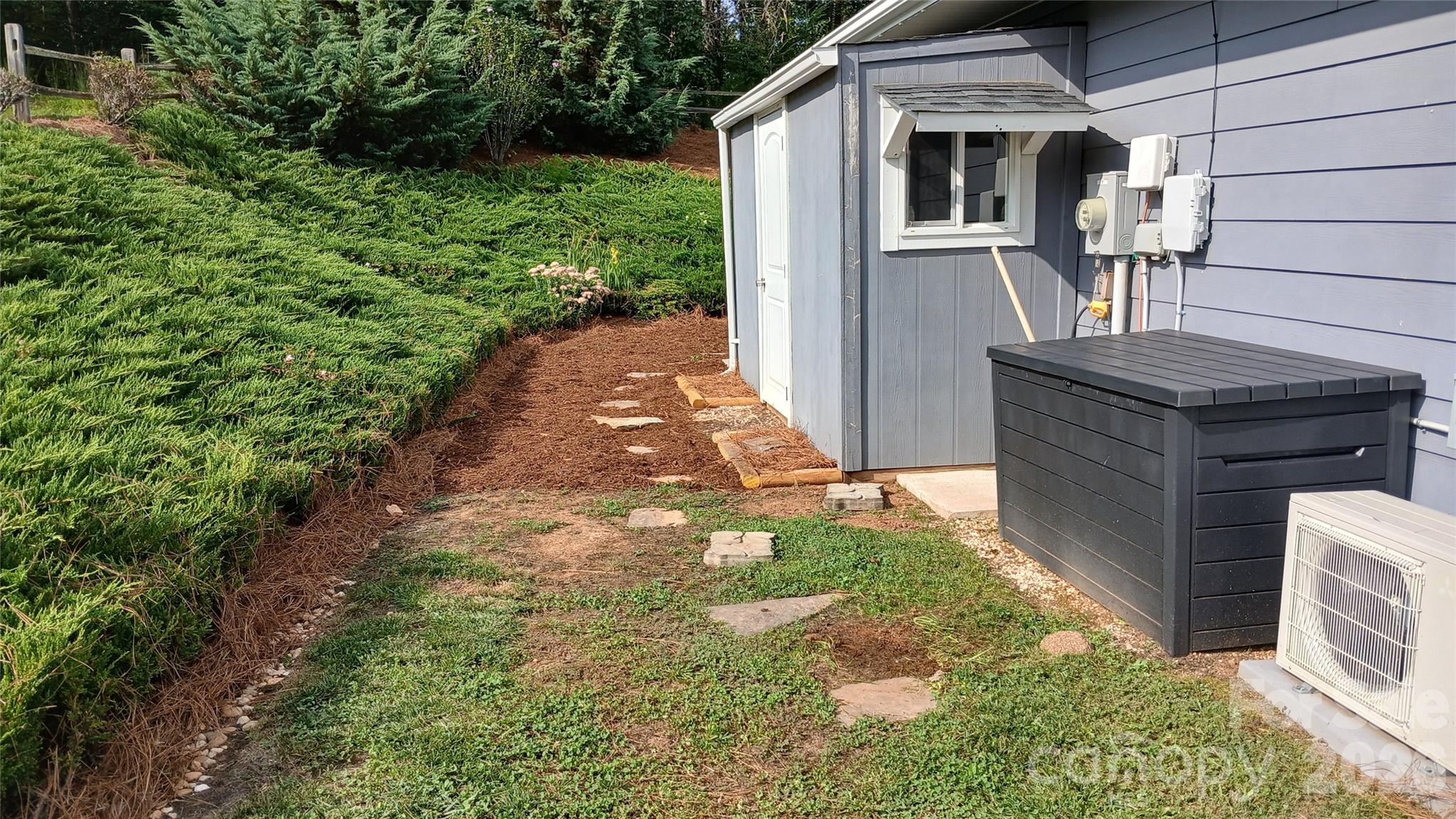 329 Springwood Drive Property Photo 10