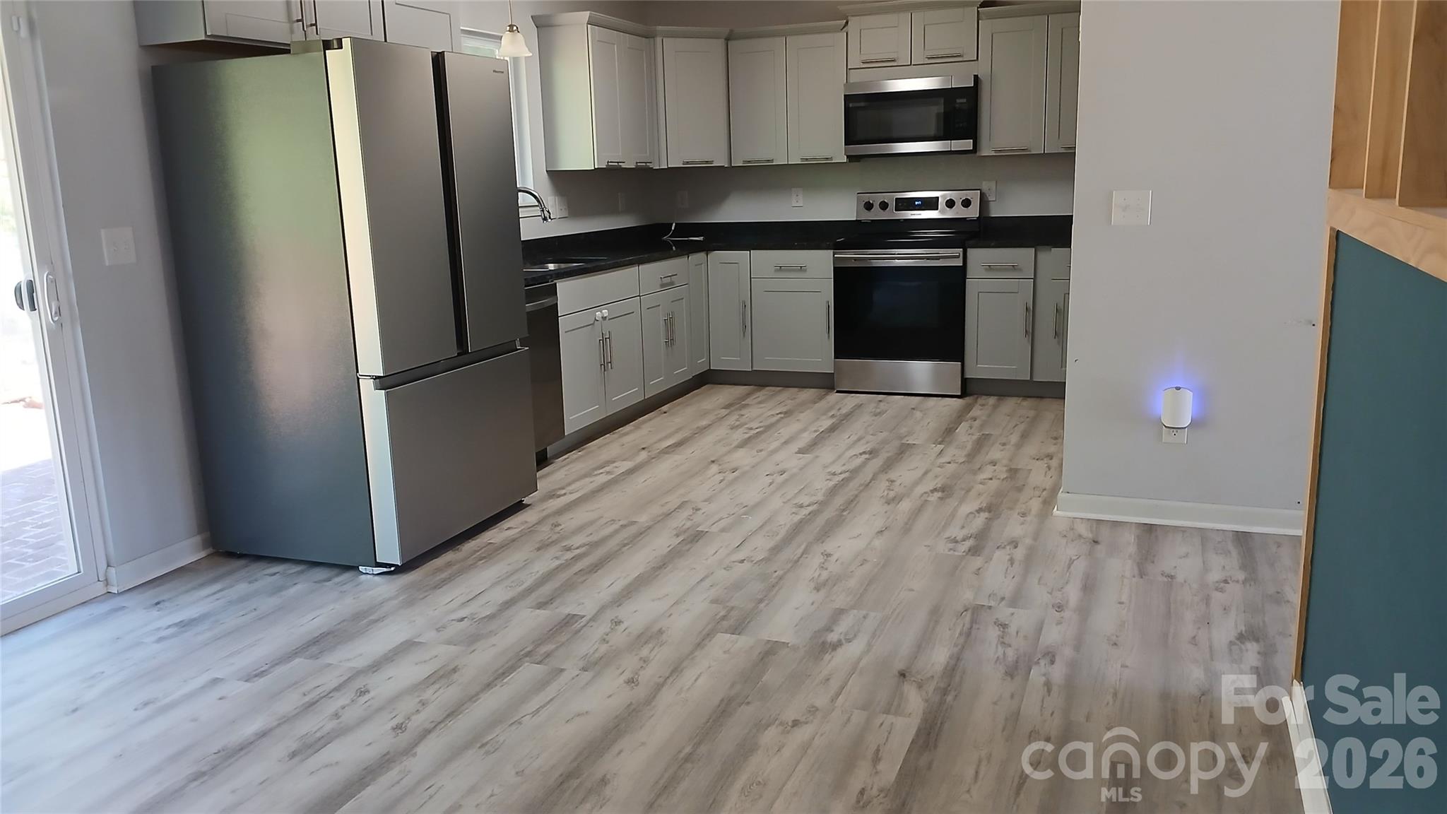329 Springwood Drive Property Photo 13