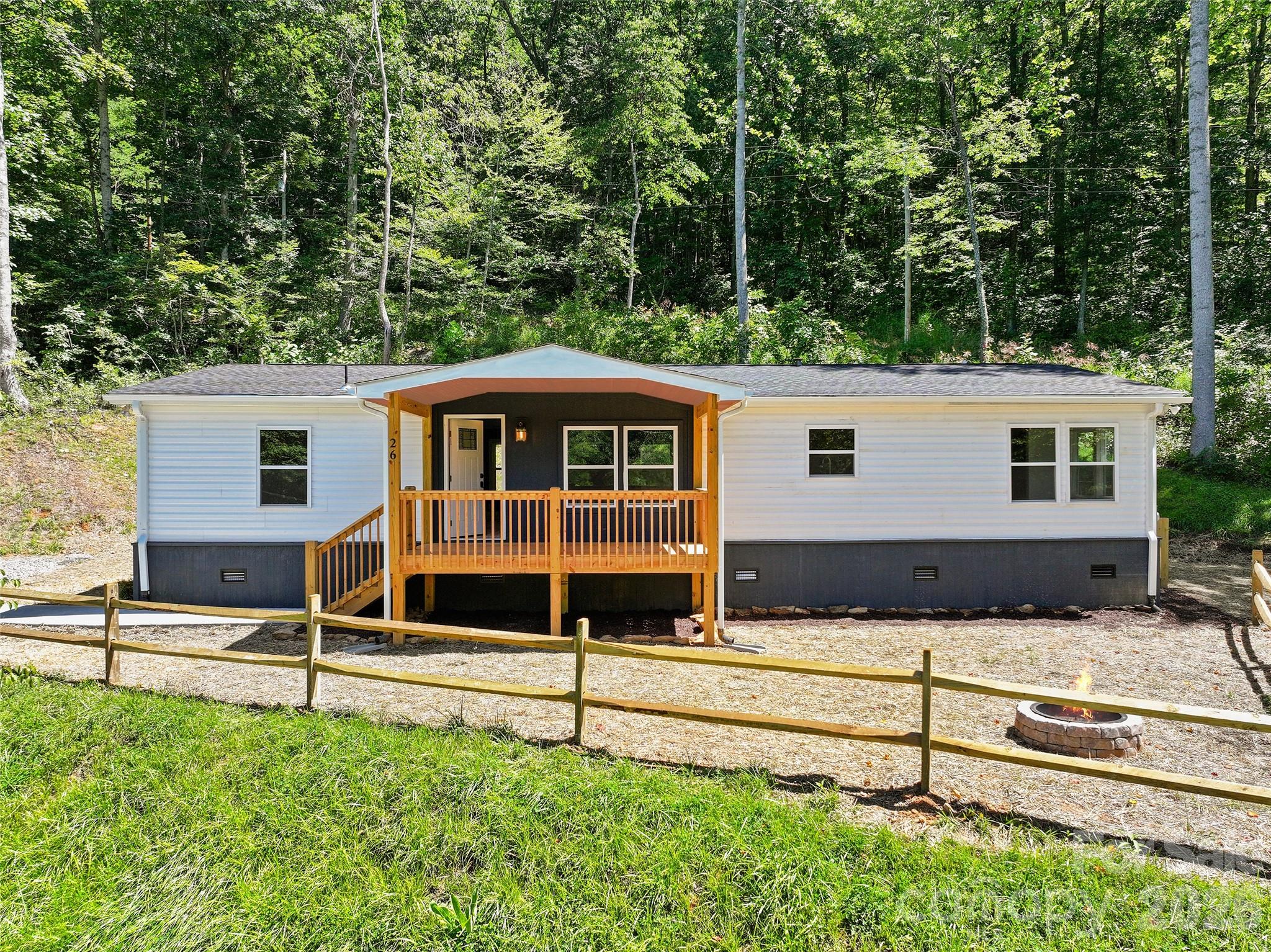 26 Lancelot Loop Property Photo 2