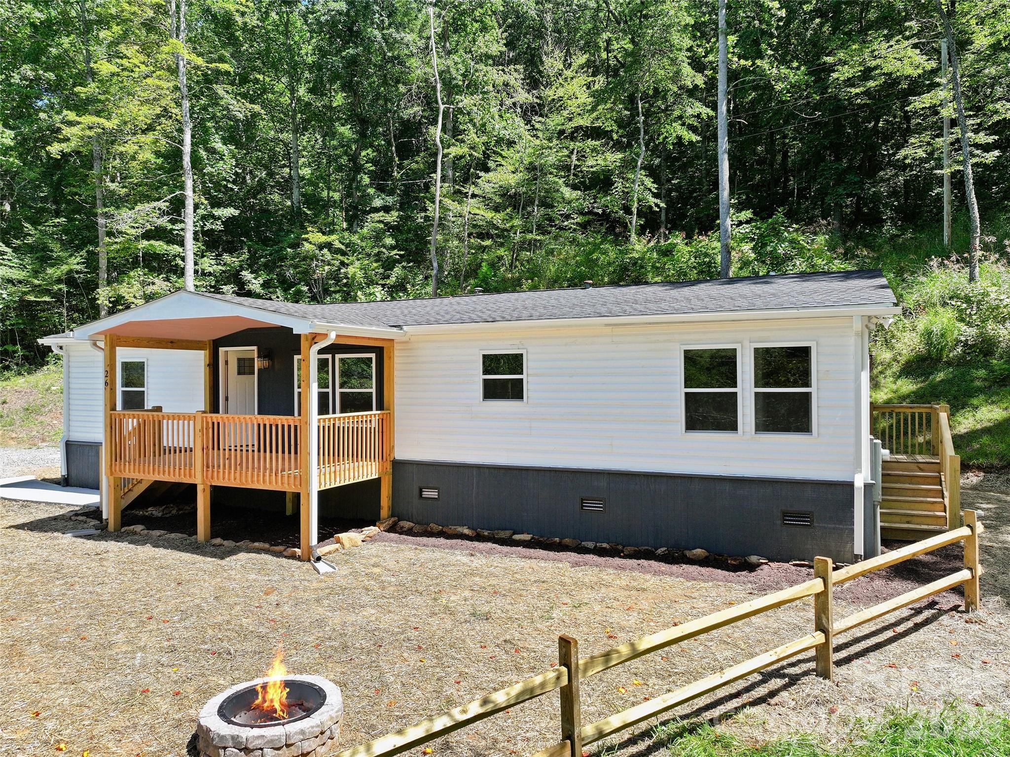 26 Lancelot Loop Property Photo 3