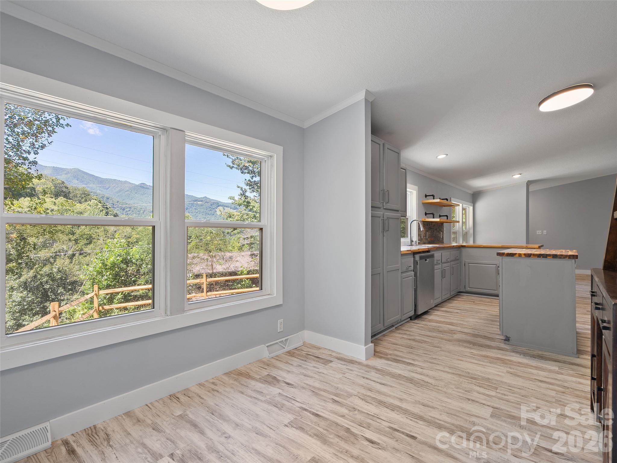 26 Lancelot Loop Property Photo 15